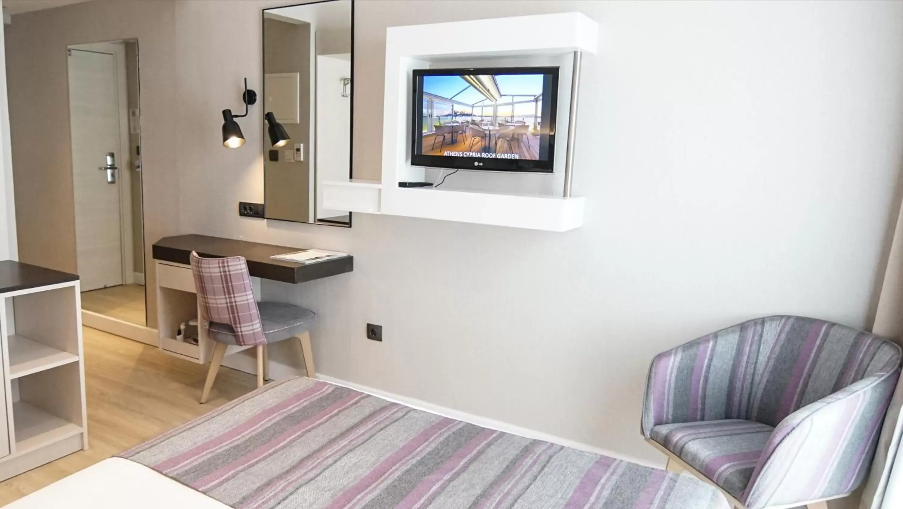 Standard Double Room in Athens Cypria Hotel Standard Double Room in Athens Cypria Hotel