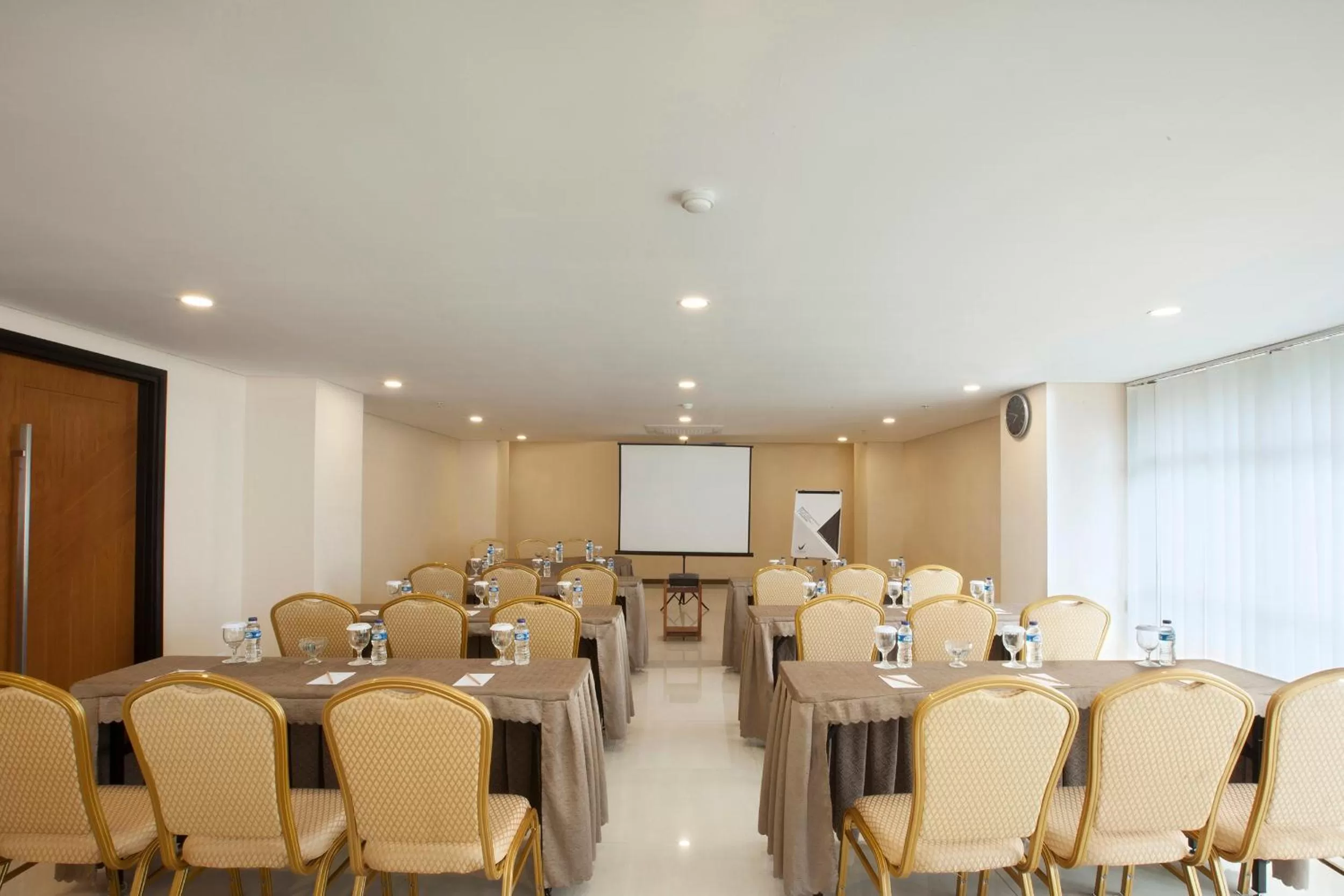 Meeting/conference room in Verse Hotel Cirebon