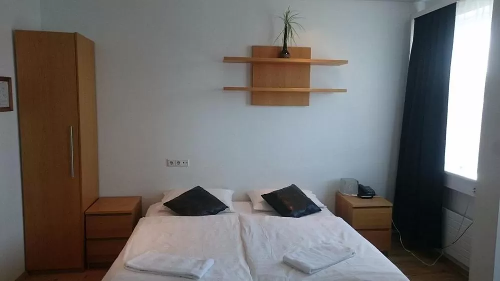 Bedroom, Bed in 101 Guesthouse Hotel