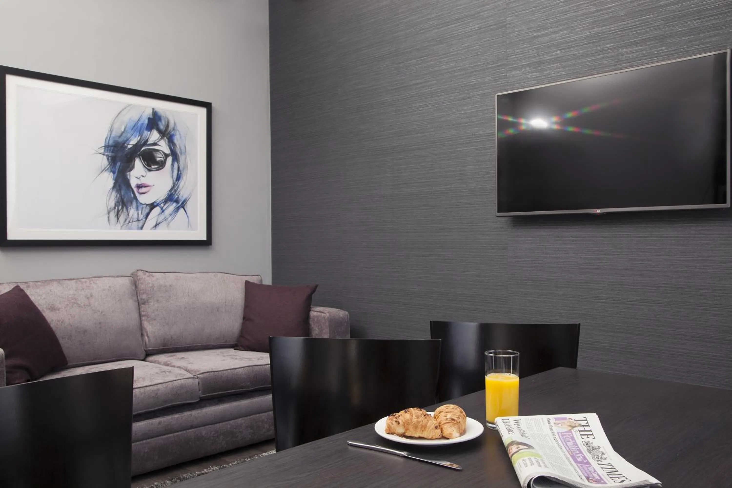 One-Bedroom Luxe (Sleeps 5) in EPIC Apart Hotel - Duke Street