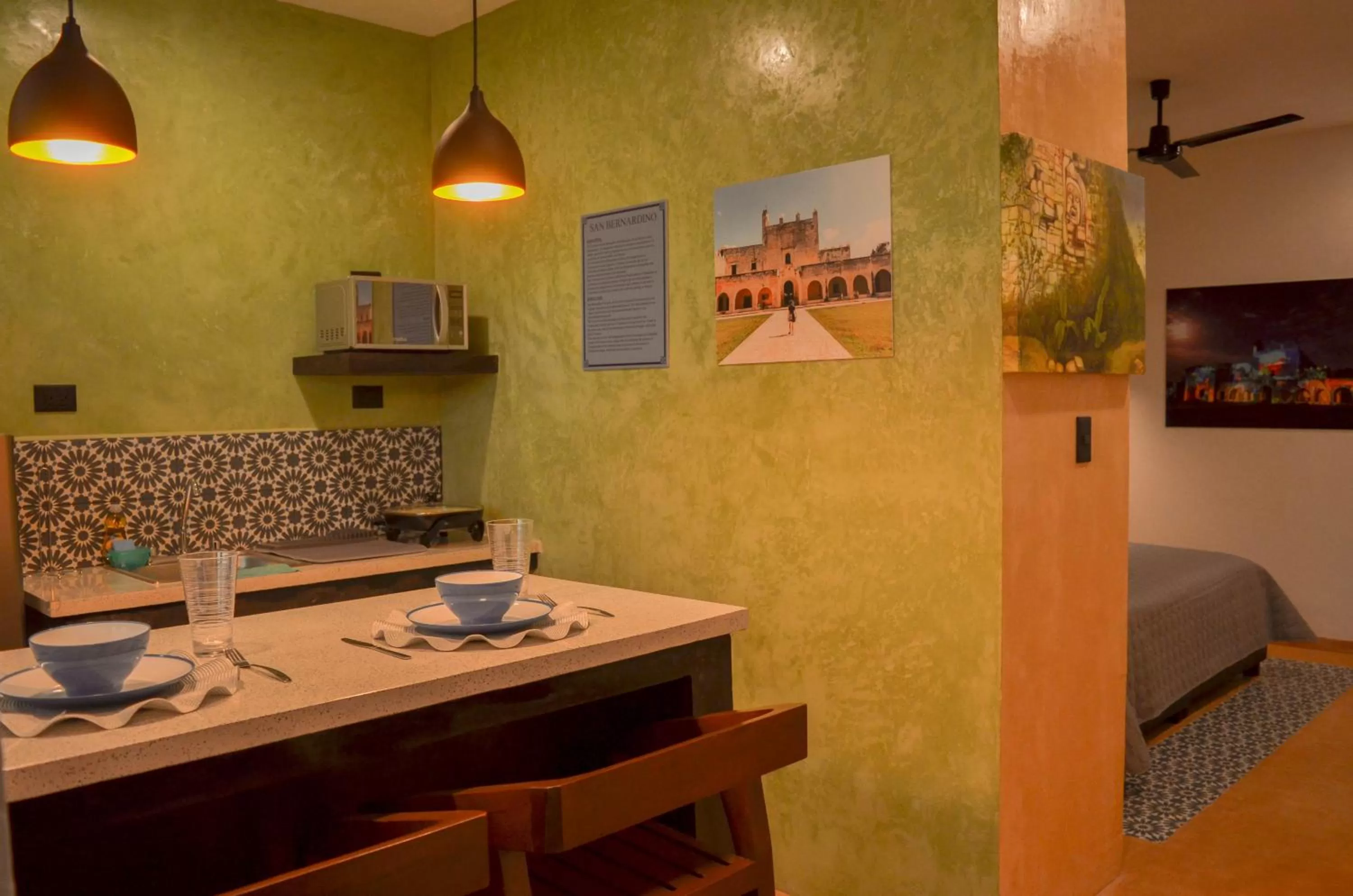 Restaurant/Places to Eat in Apartamentos Dsiena Valladolid