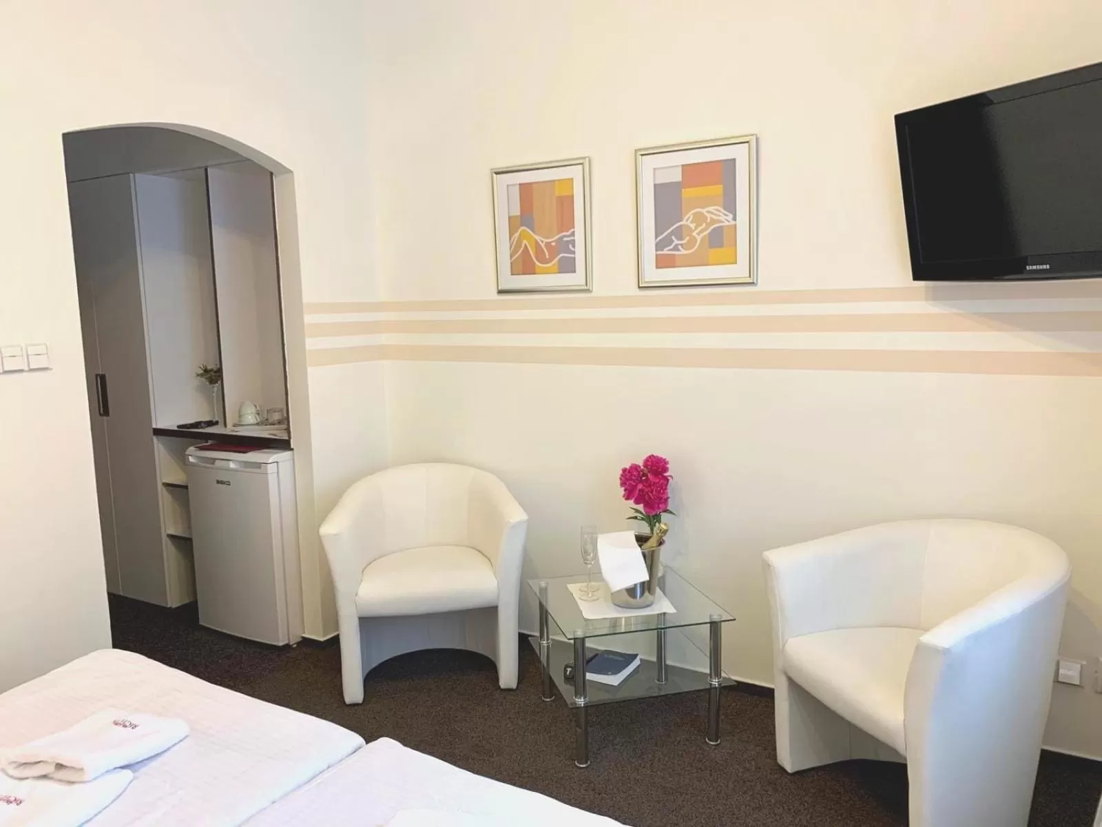 TV and multimedia, Bed in Hotel RICHTR