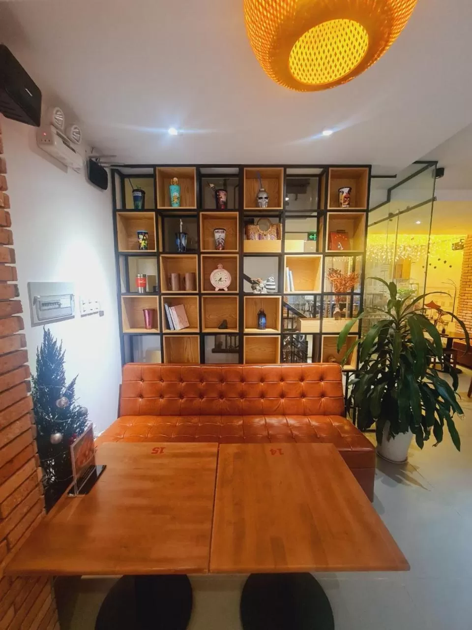 Library in Lyly's House - Homestay