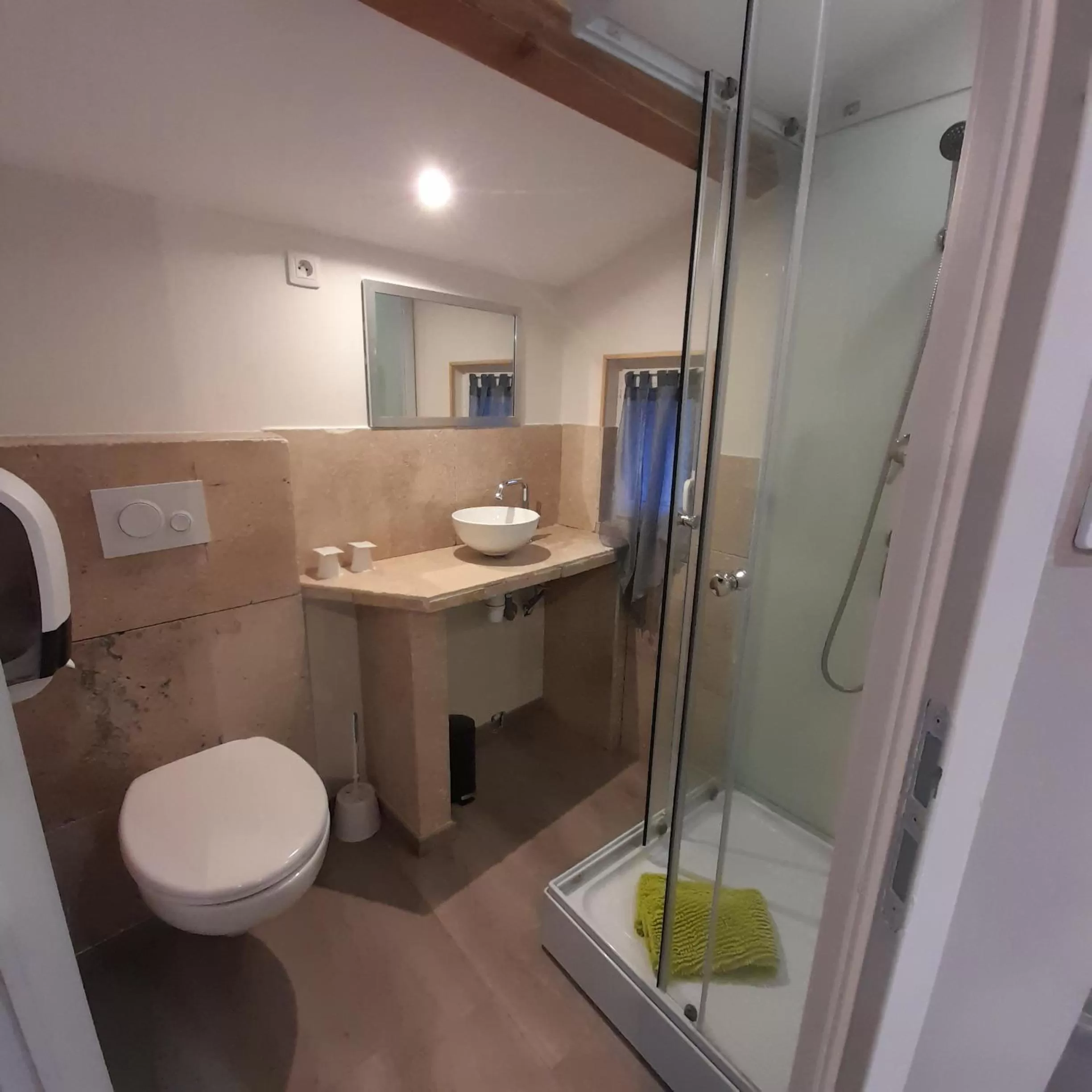 Bathroom in L'Auberge du Mazet