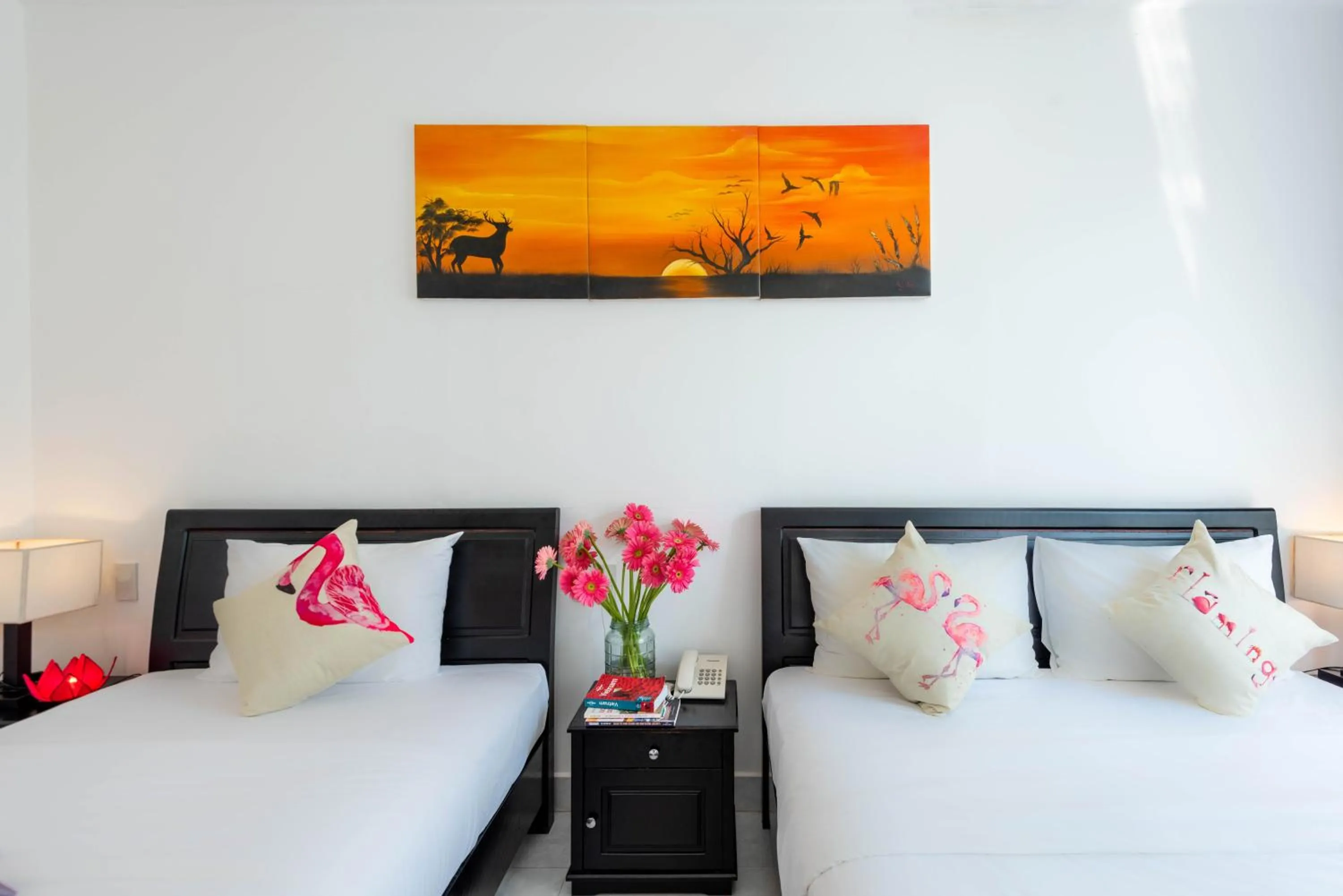 Bed in Flamingo Villa Homestay - Big Rooms with Balcony - Close to Hoi An Old Town 200m & Temple Bridge - Large Outside Pool for Sun Bathing