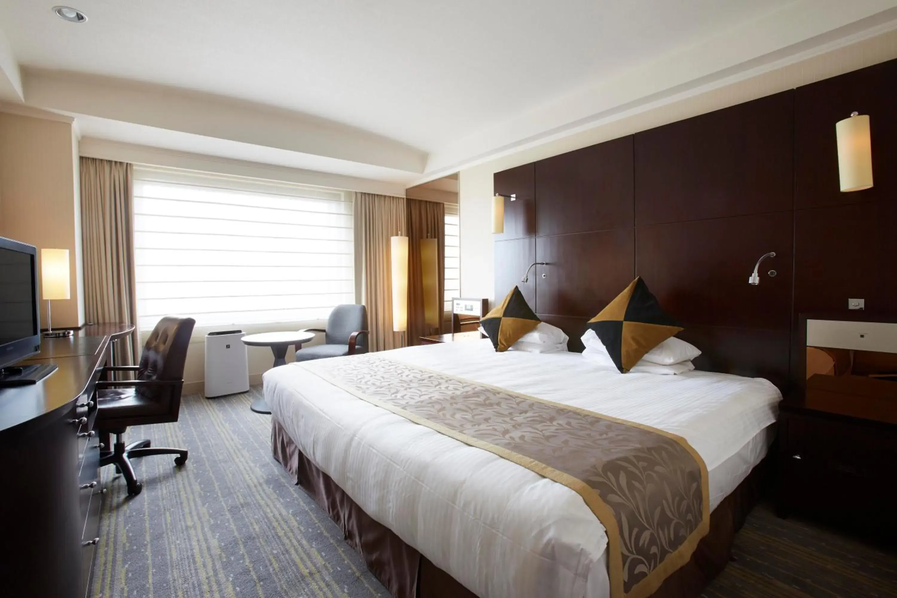 Standard Double Room with Complimentary Breakfast - single occupancy - Executive Floor in Royal Park Hotel Standard Double Room with Complimentary Breakfast - single occupancy - Executive Floor in Royal Park Hotel