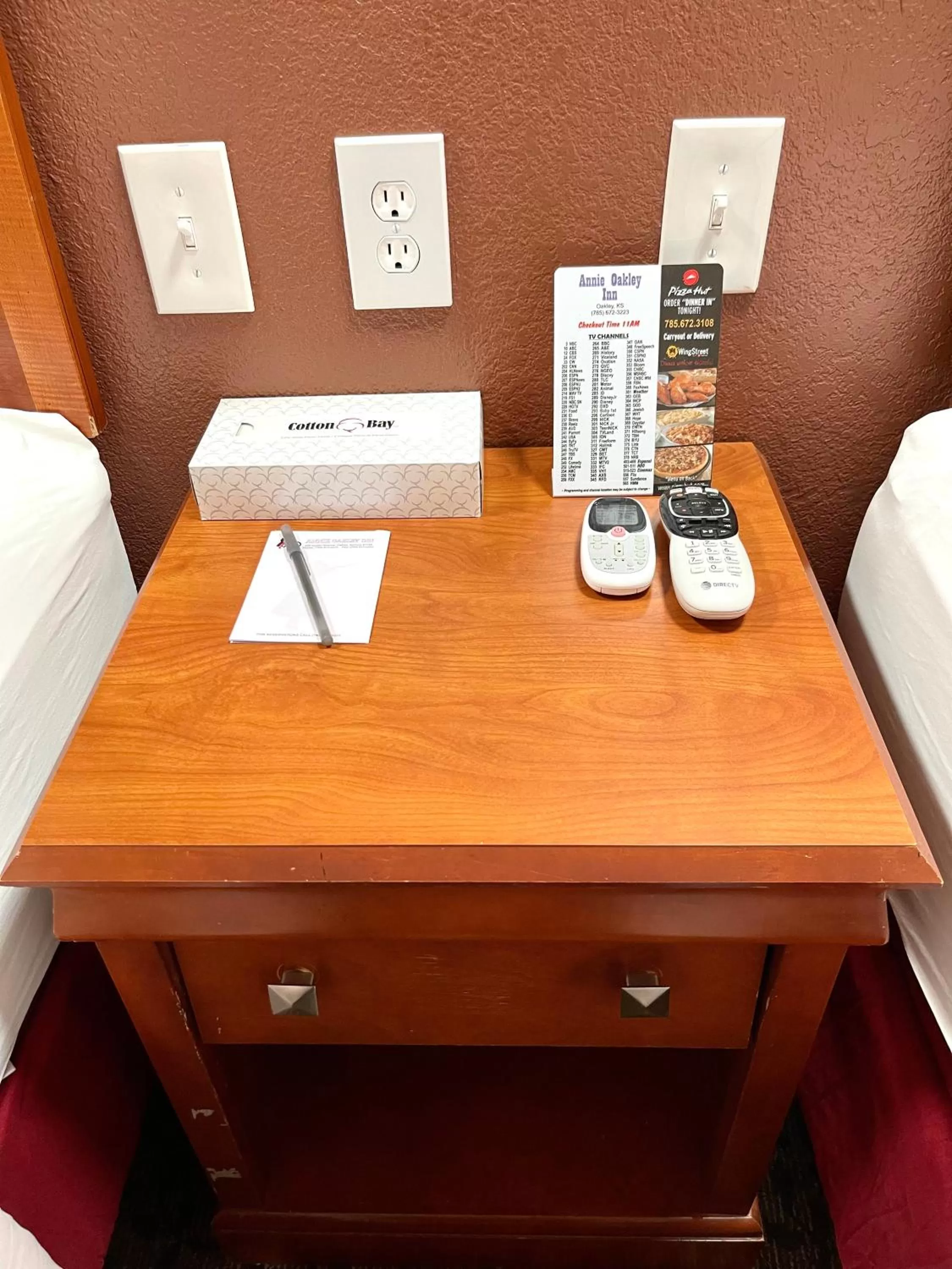 Annie Oakley Motel Oakley