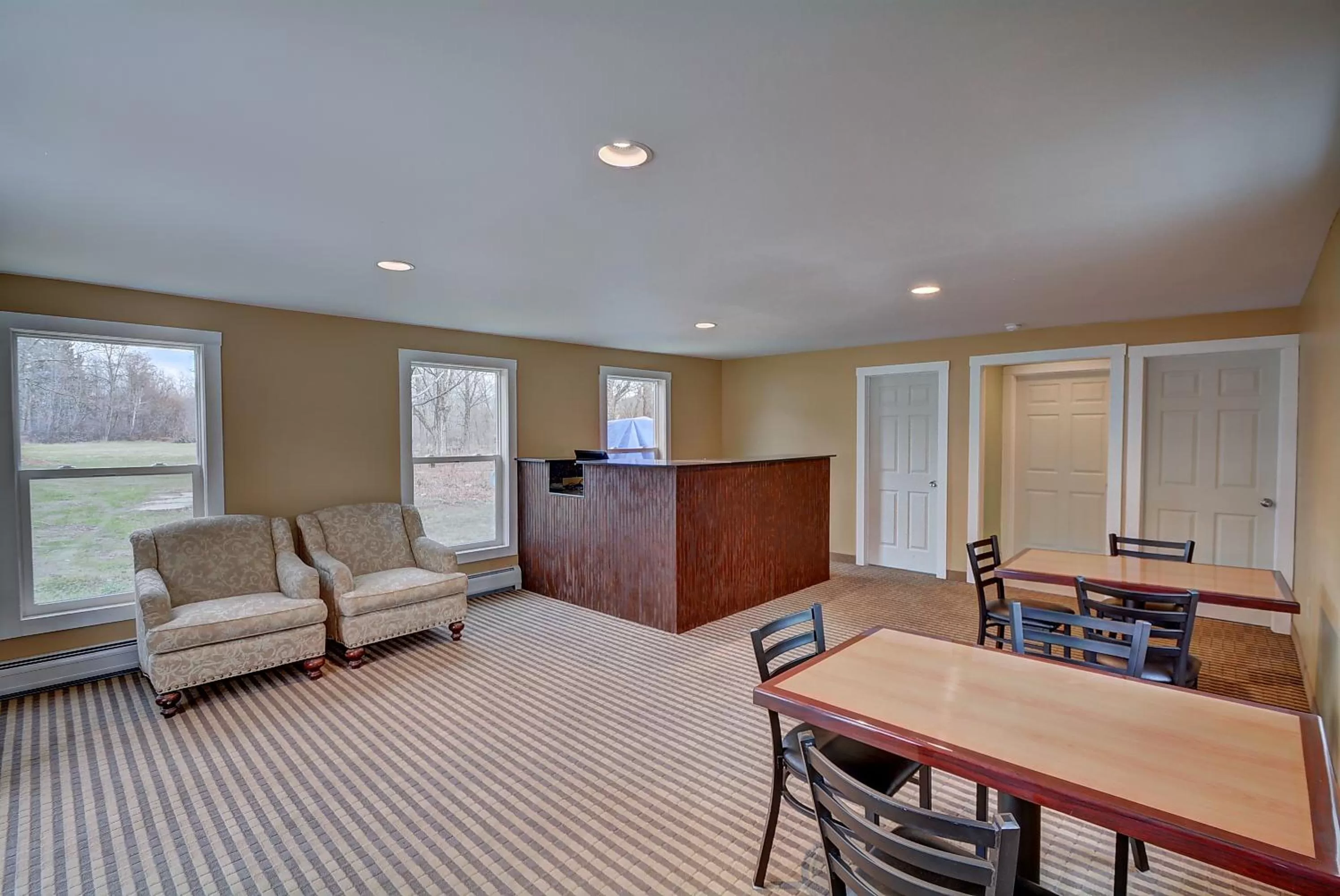 Lobby or reception in The Putney Inn