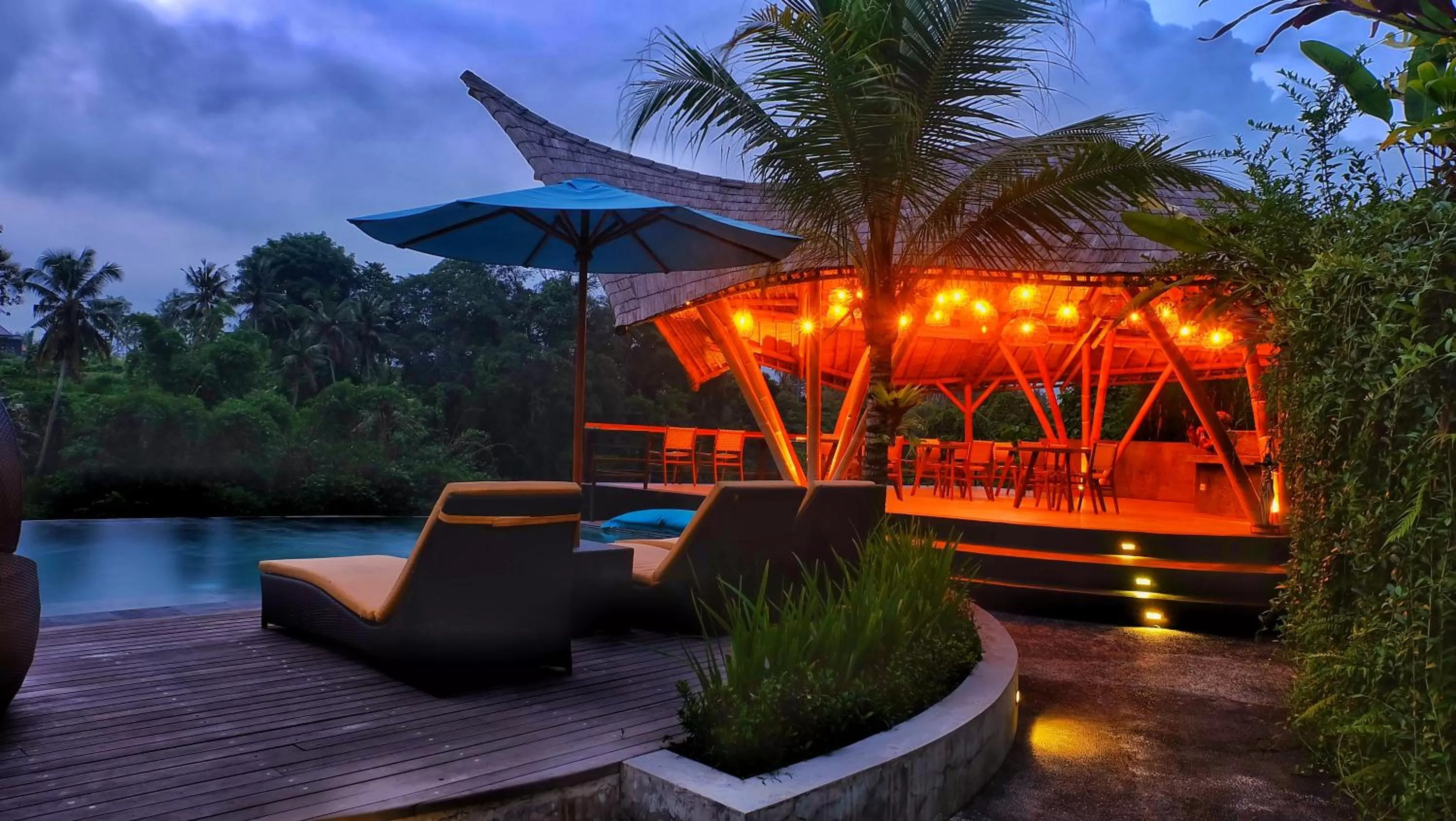 Restaurant/places to eat in Kadewa Retreat Ubud - Adults Only