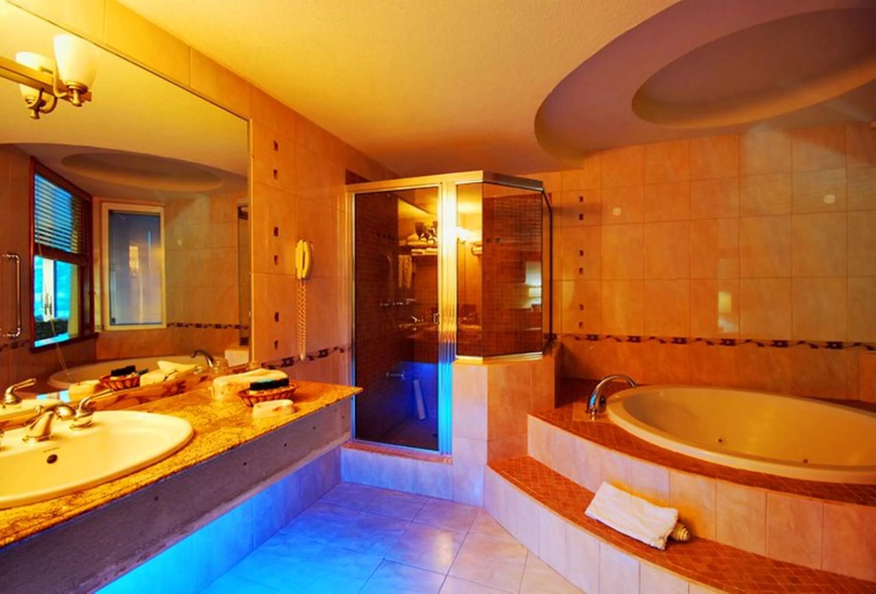 Bathroom in Accra Beach Hotel & Spa