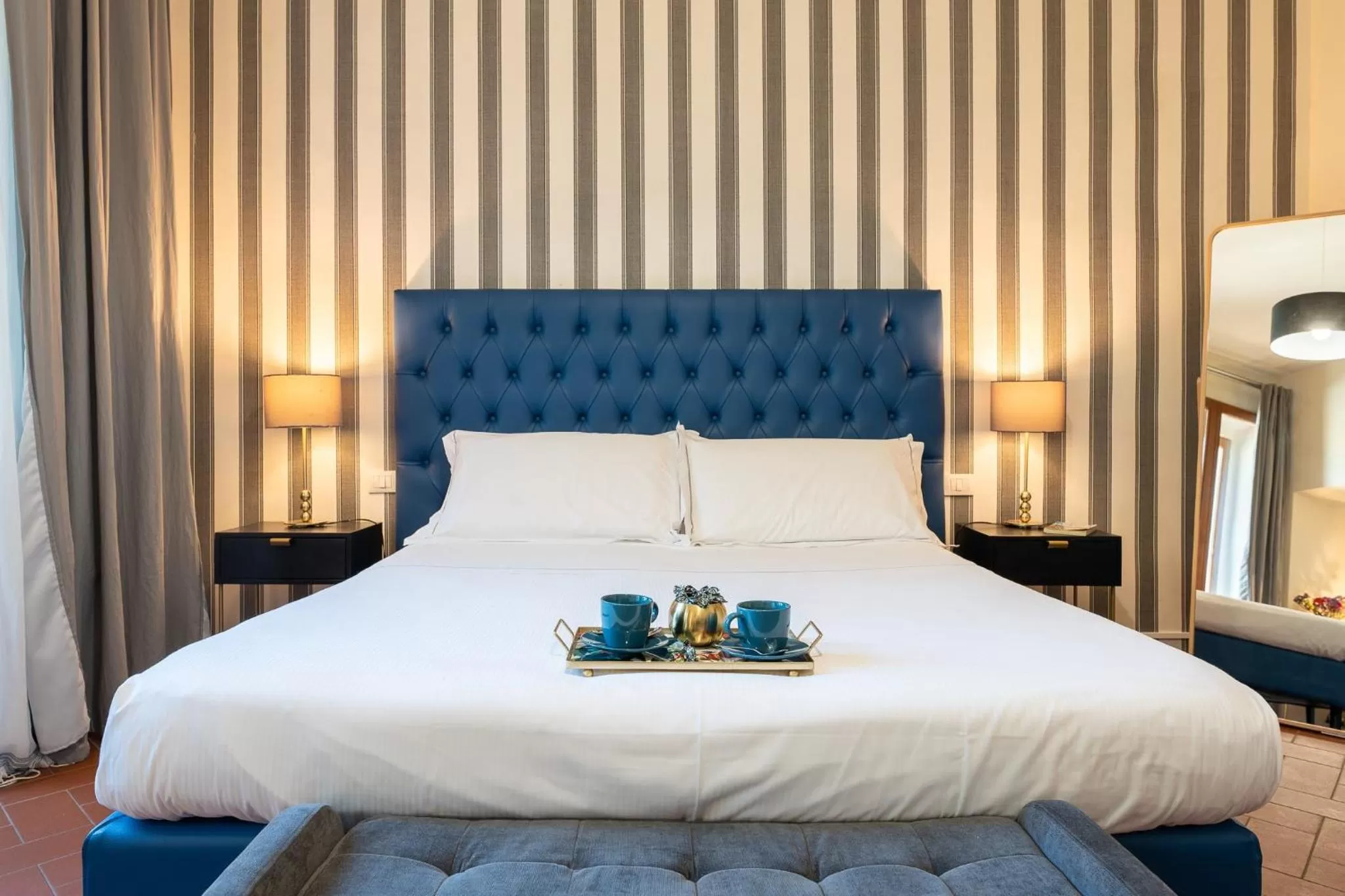 Bed in SPIRIT OF FLORENCE Boutique Rooms