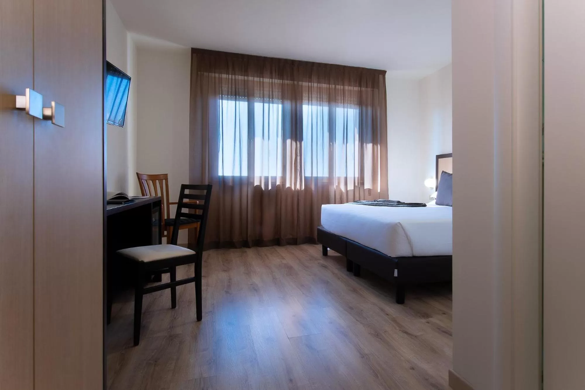 Bedroom, Bed in CDH Hotel Modena