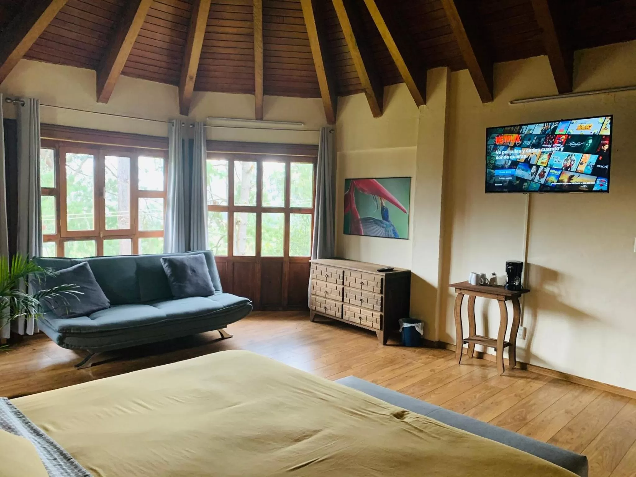 Bed in CORTIJO LA CASONA & Bungalow al Pie de la Montaña