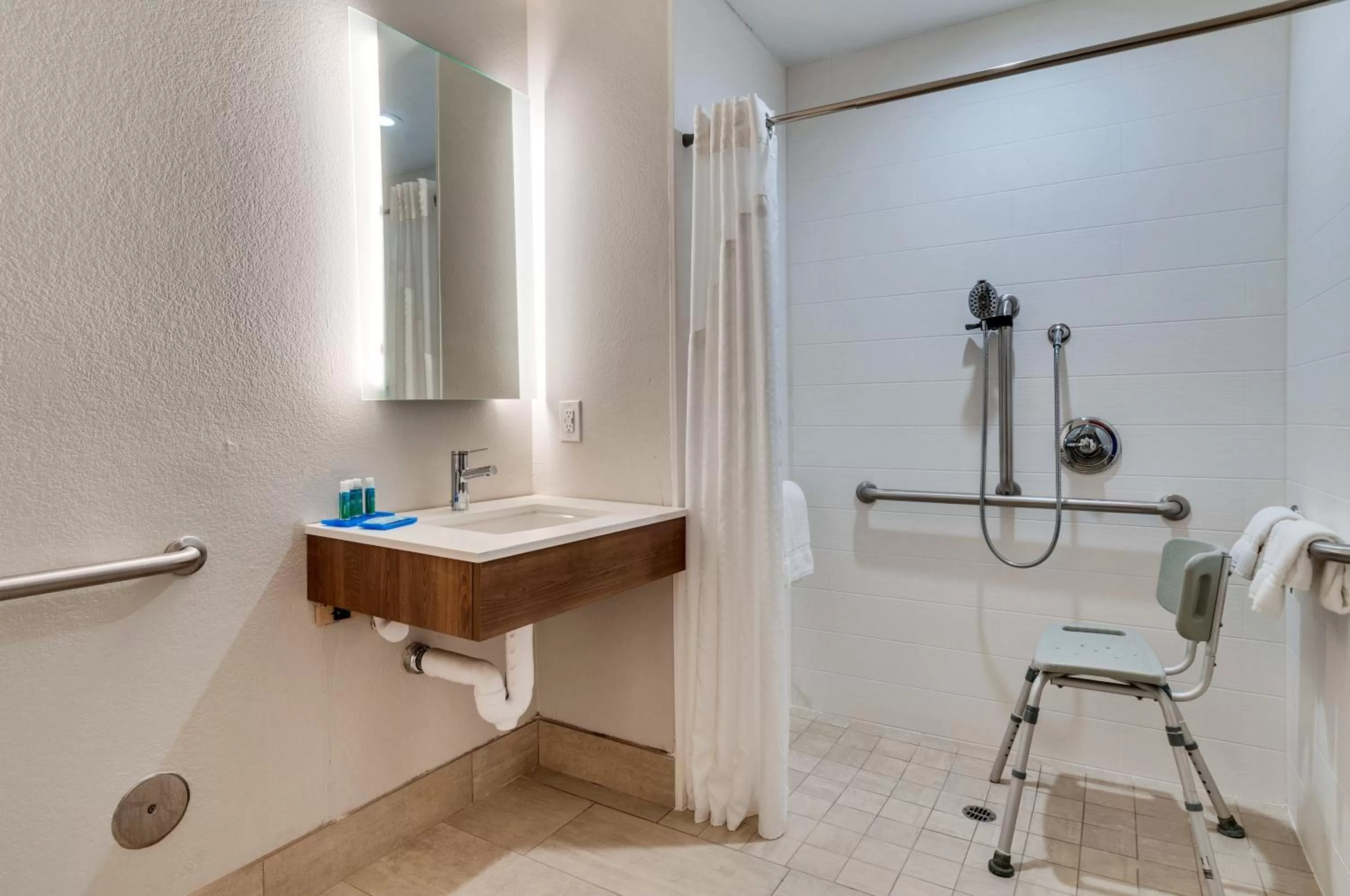 Bathroom in Holiday Inn Express Hotel & Suites Lake Elsinore by IHG