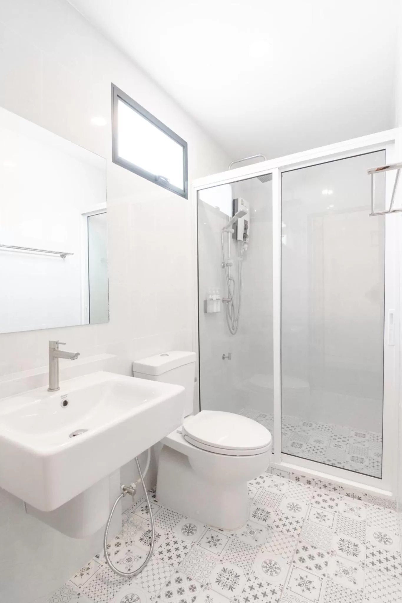 Shower in นายก่ายหมอน Nine-Kai-Mon