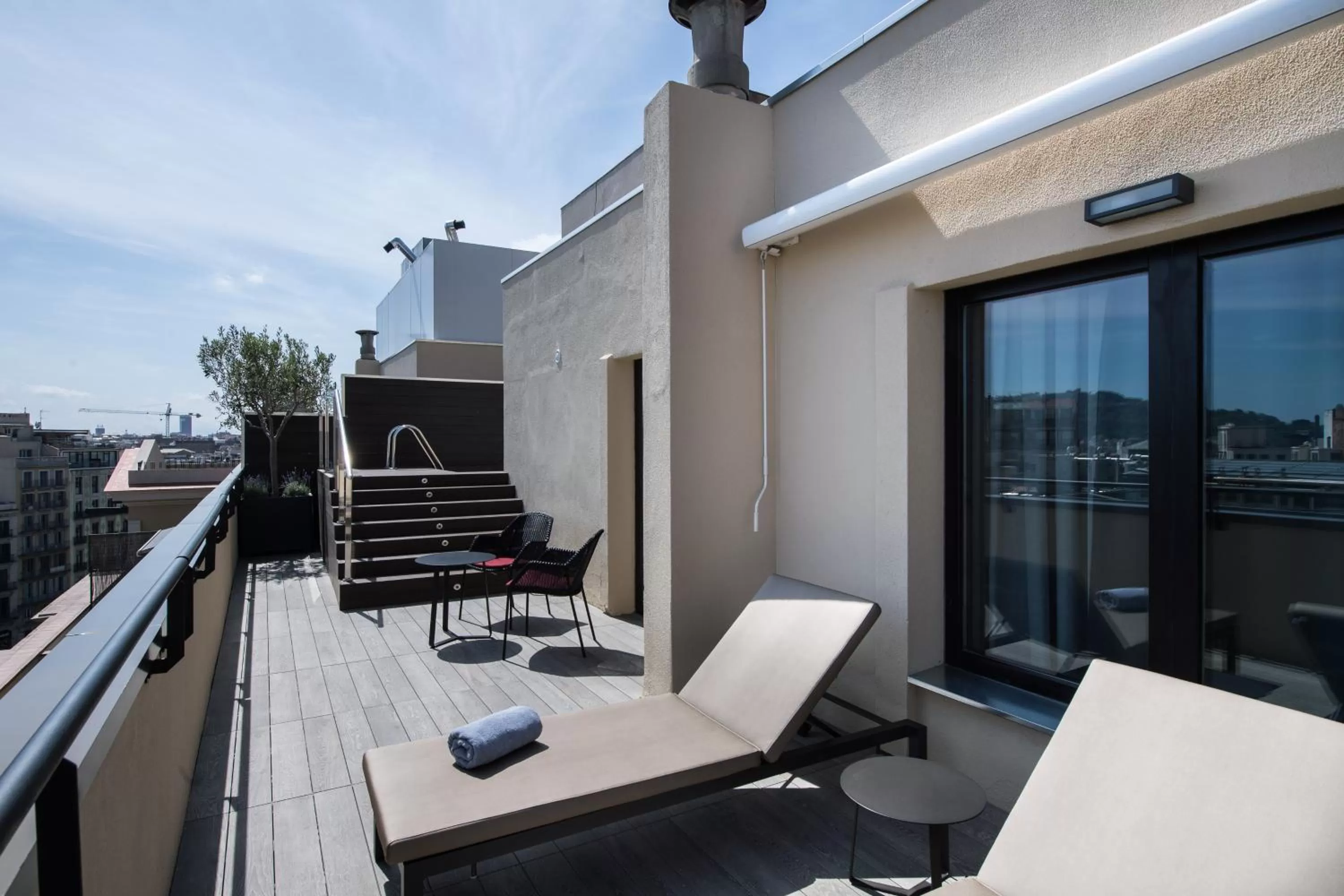 Junior Suite with Private Pool & Spa Access in Catalonia Plaza Catalunya