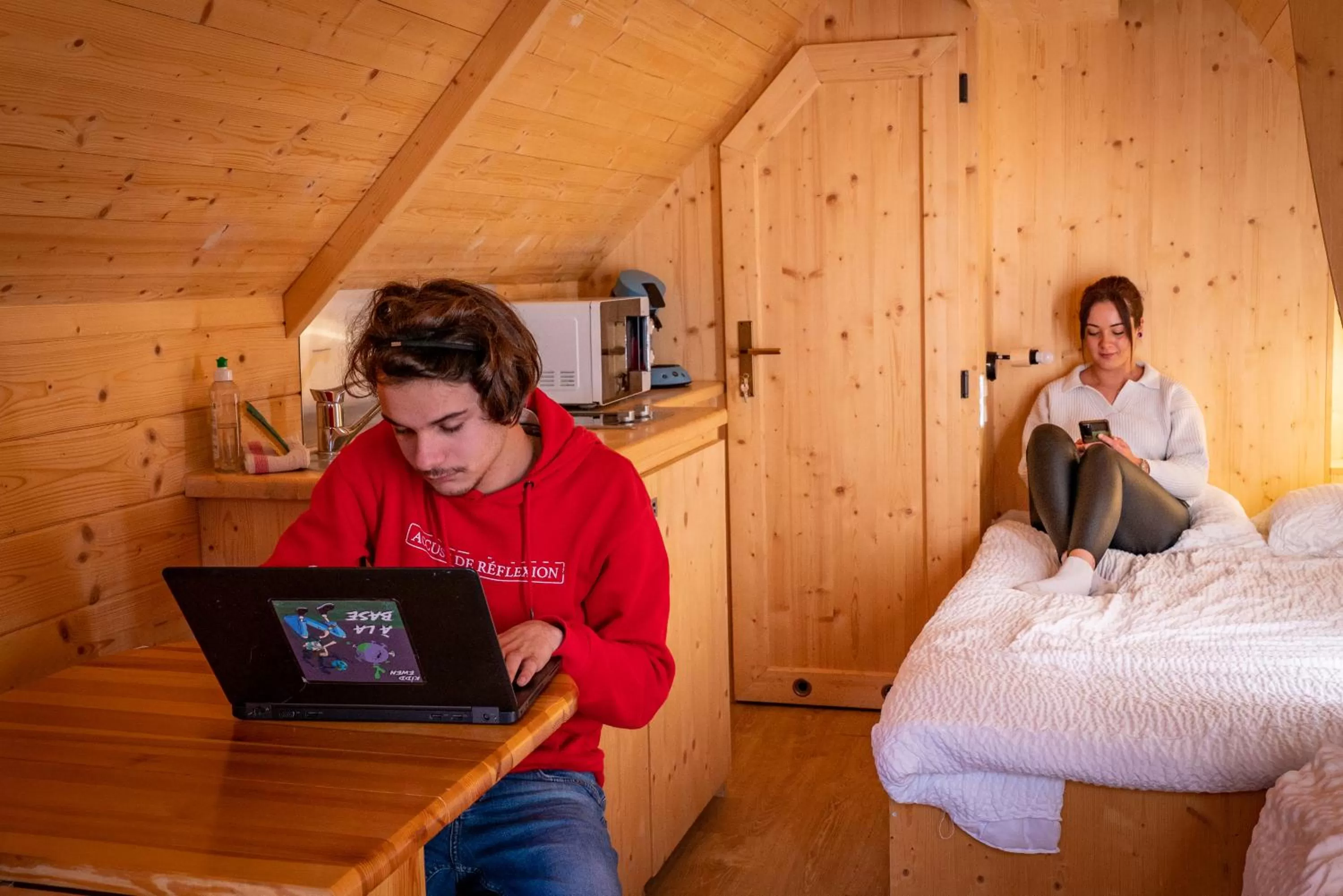 People, Bed in Le Village de la Champagne - Slowmoov