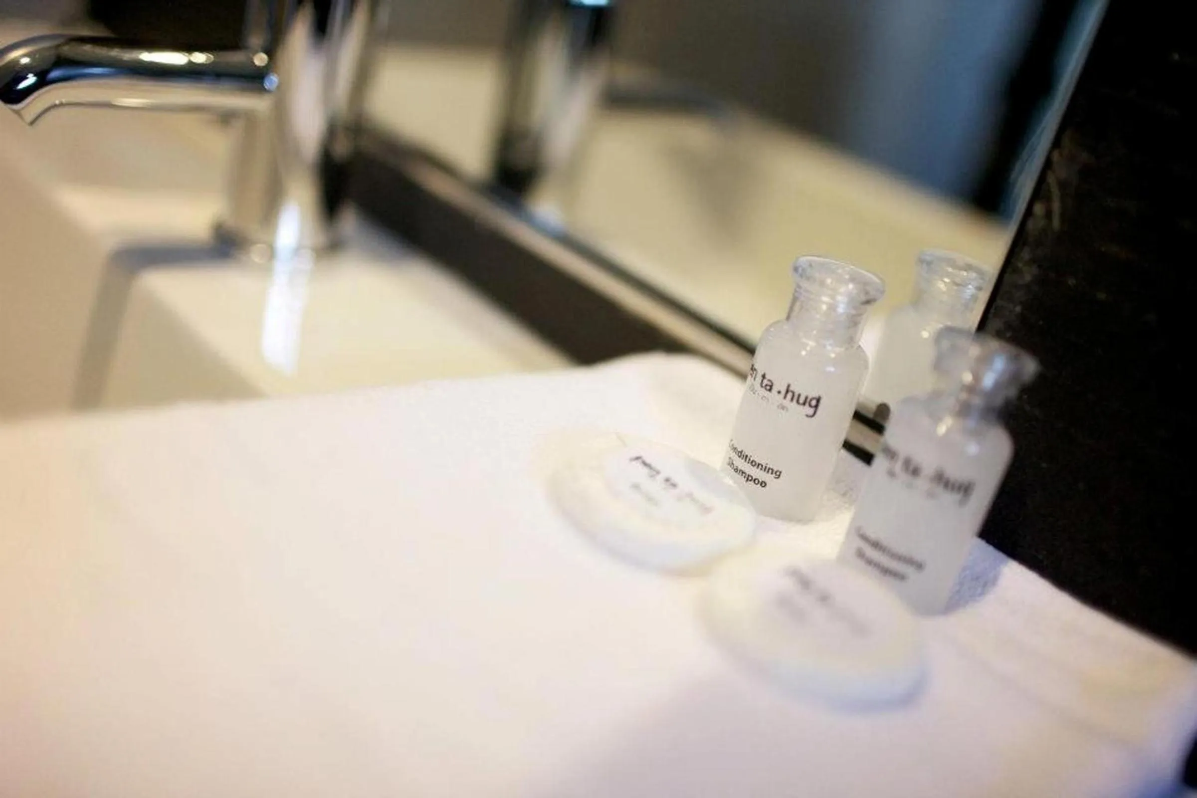 Bathroom in Pen Ta Hug Hotel