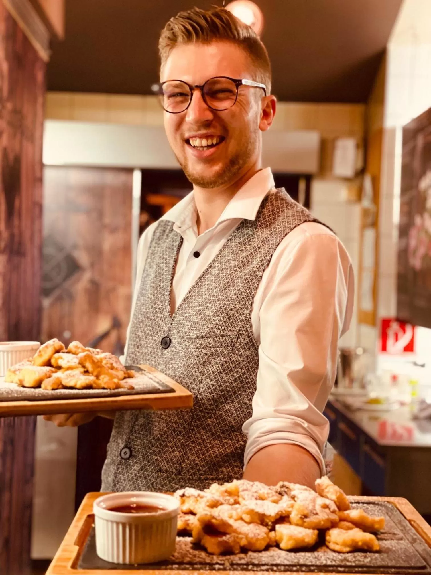 Restaurant/places to eat in AlpenParks Hotel MONTANA