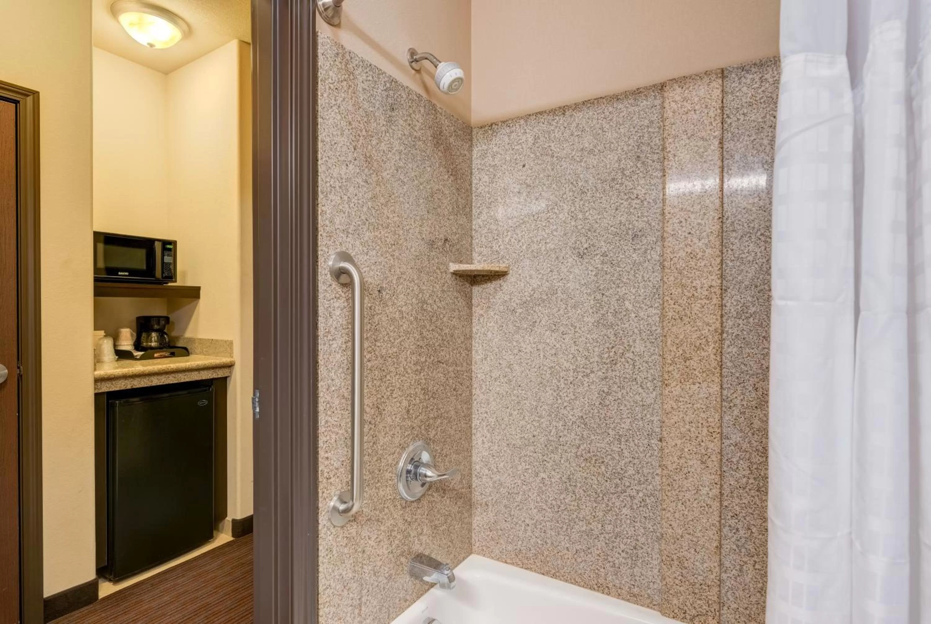 Bathroom in Grand Vista Hotel Parachute