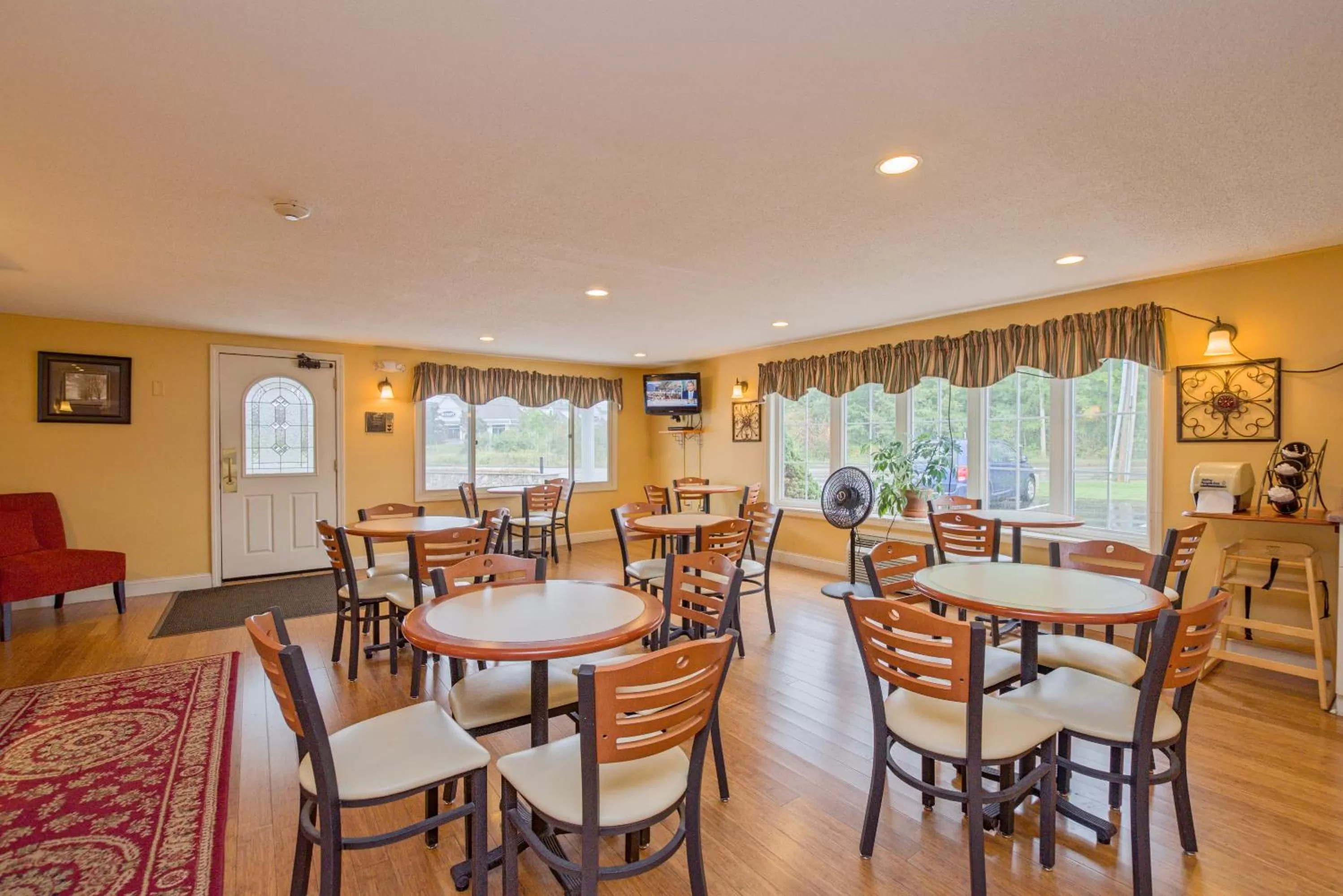 Restaurant/places to eat in Coachman Inn