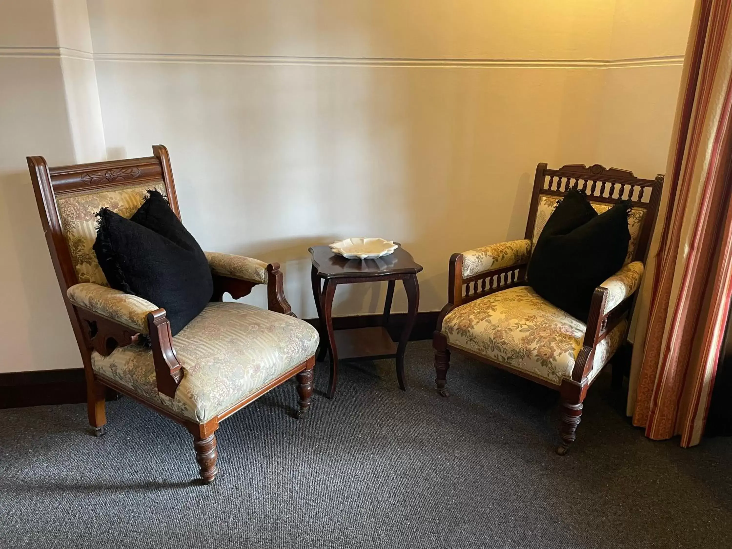 Triple Room with Garden View in Ballina Manor Boutique Hotel Triple Room with Garden View in Ballina Manor Boutique Hotel