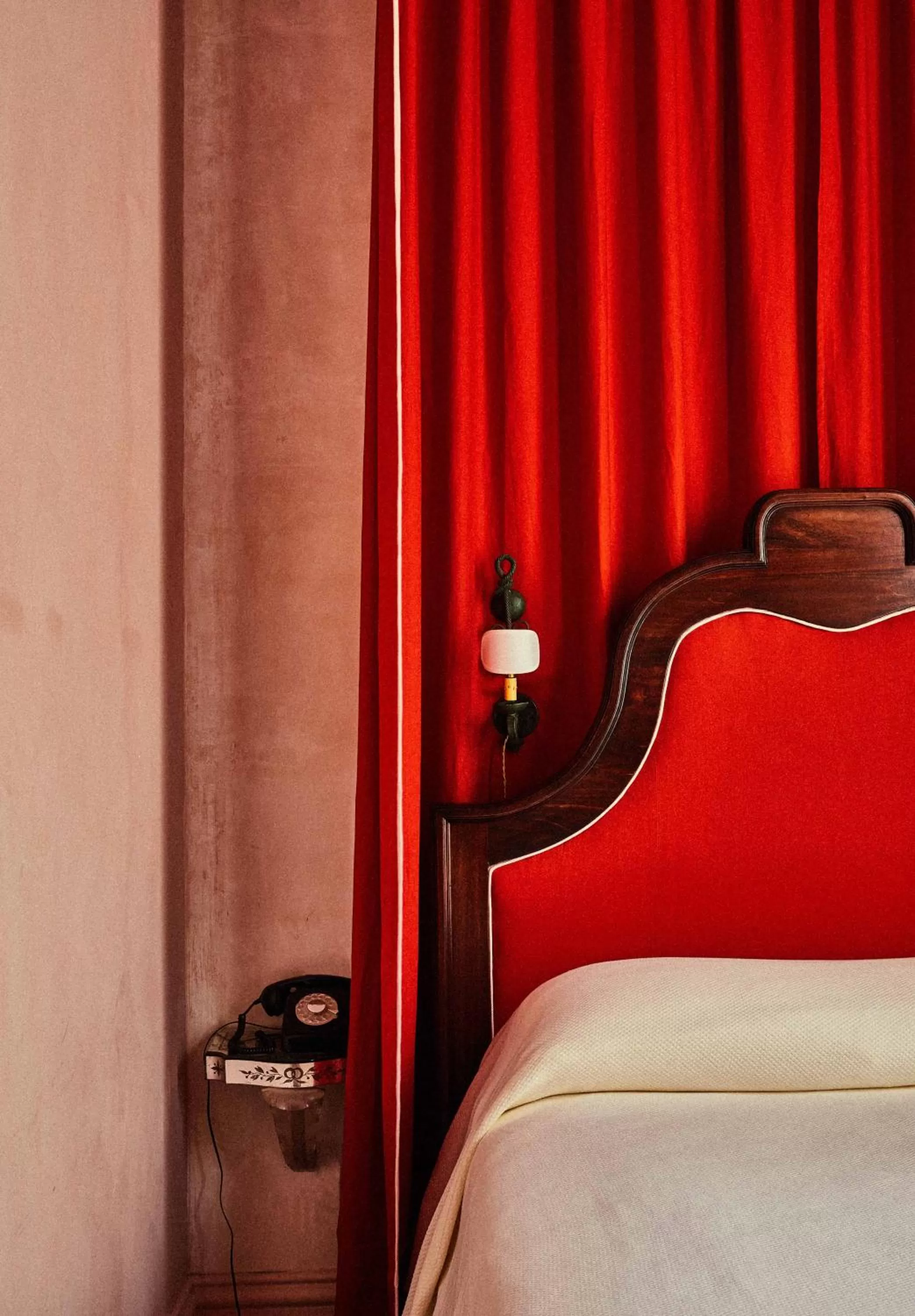 Bedroom, Bed in Hotel Peter and Paul, an Ash Hotel