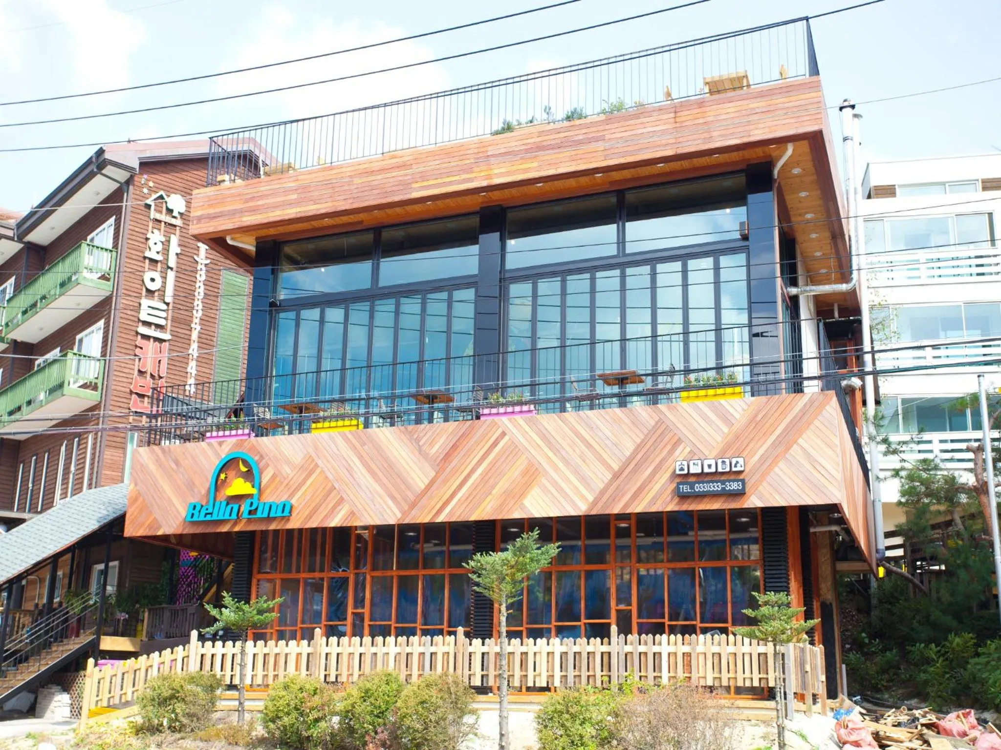 Restaurant/places to eat in White Cabin