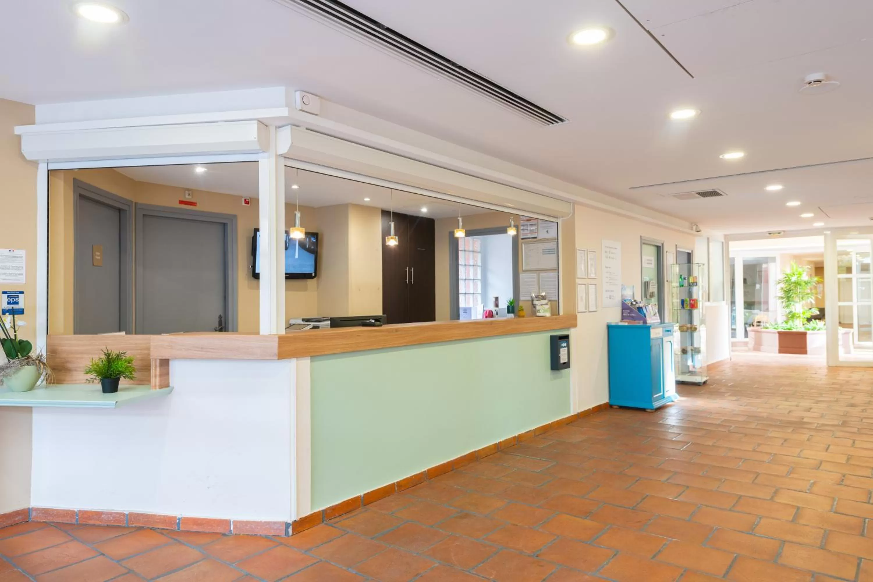 Lobby or reception in Zenitude Hôtel-Résidences Le Cannet