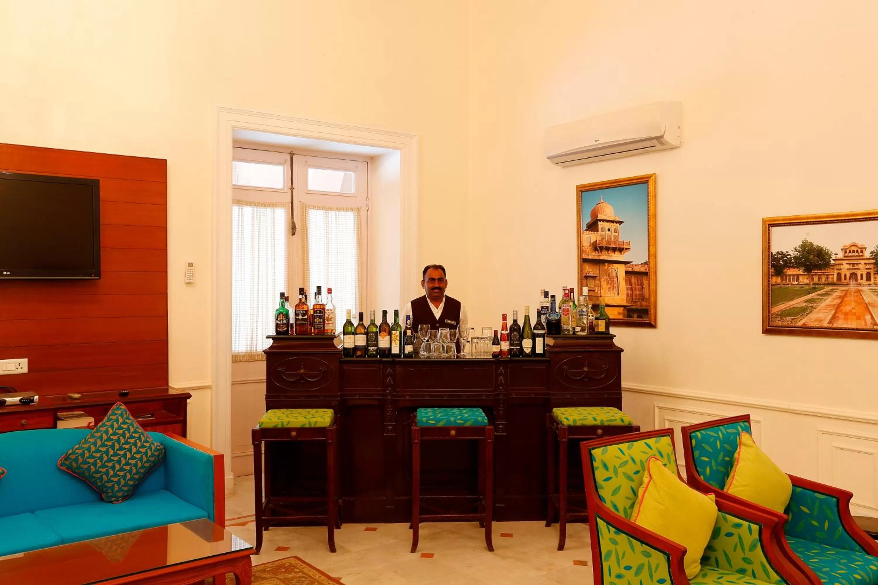 Lounge or bar in The Lallgarh Palace - A Heritage Hotel
