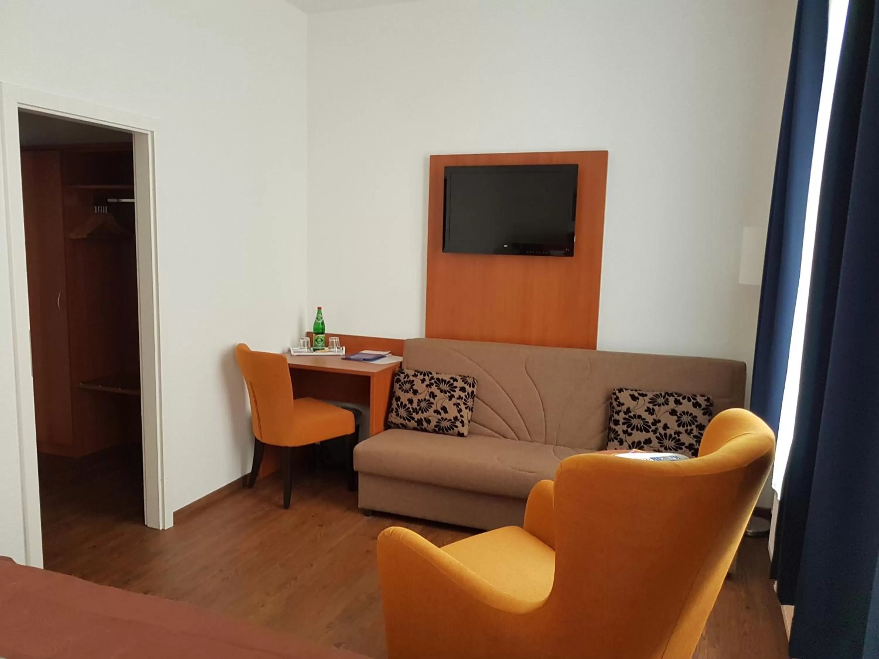 Photo of the whole room in Hotel Amber Altstadt