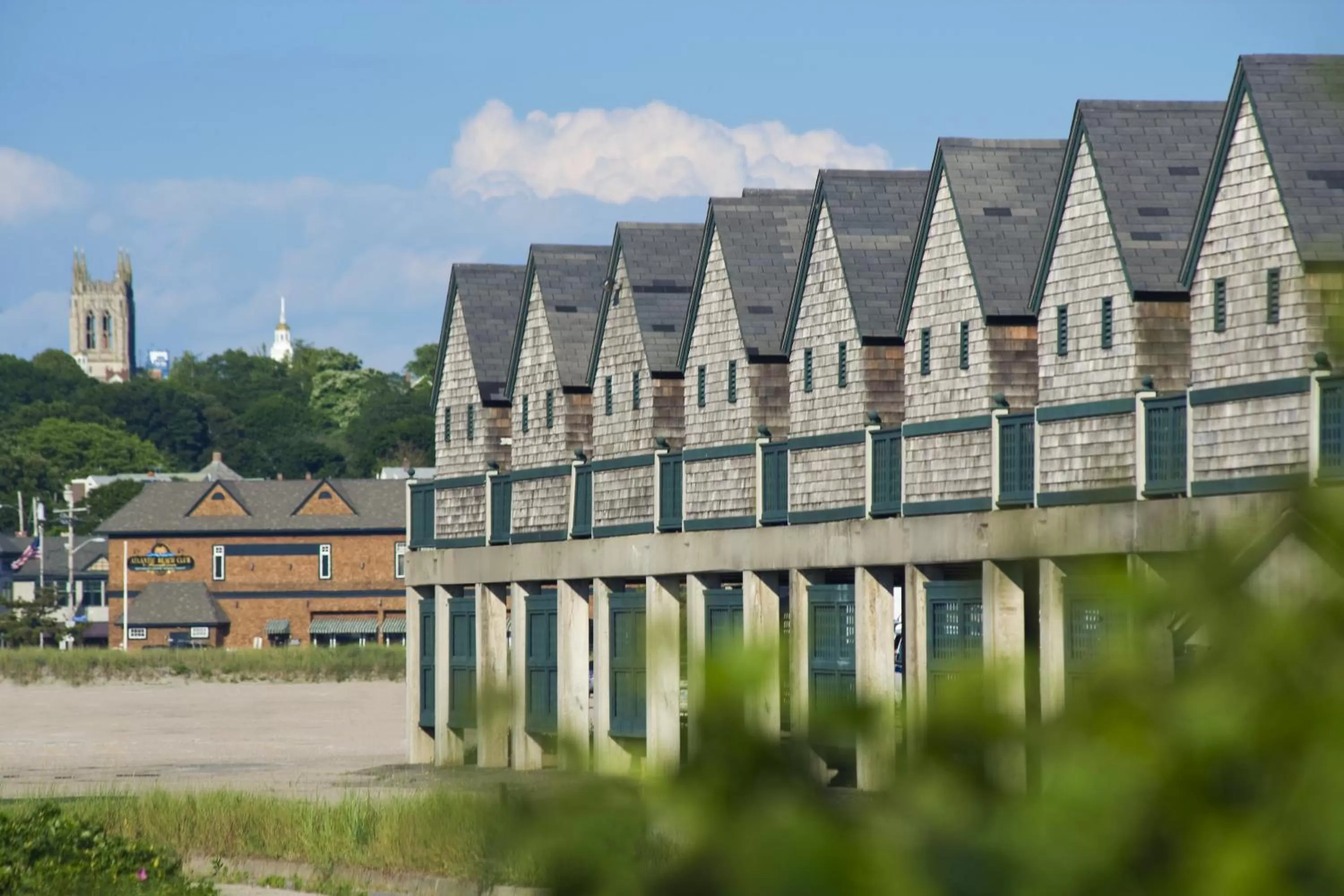 Nearby landmark in Newport Beach Hotel & Suites