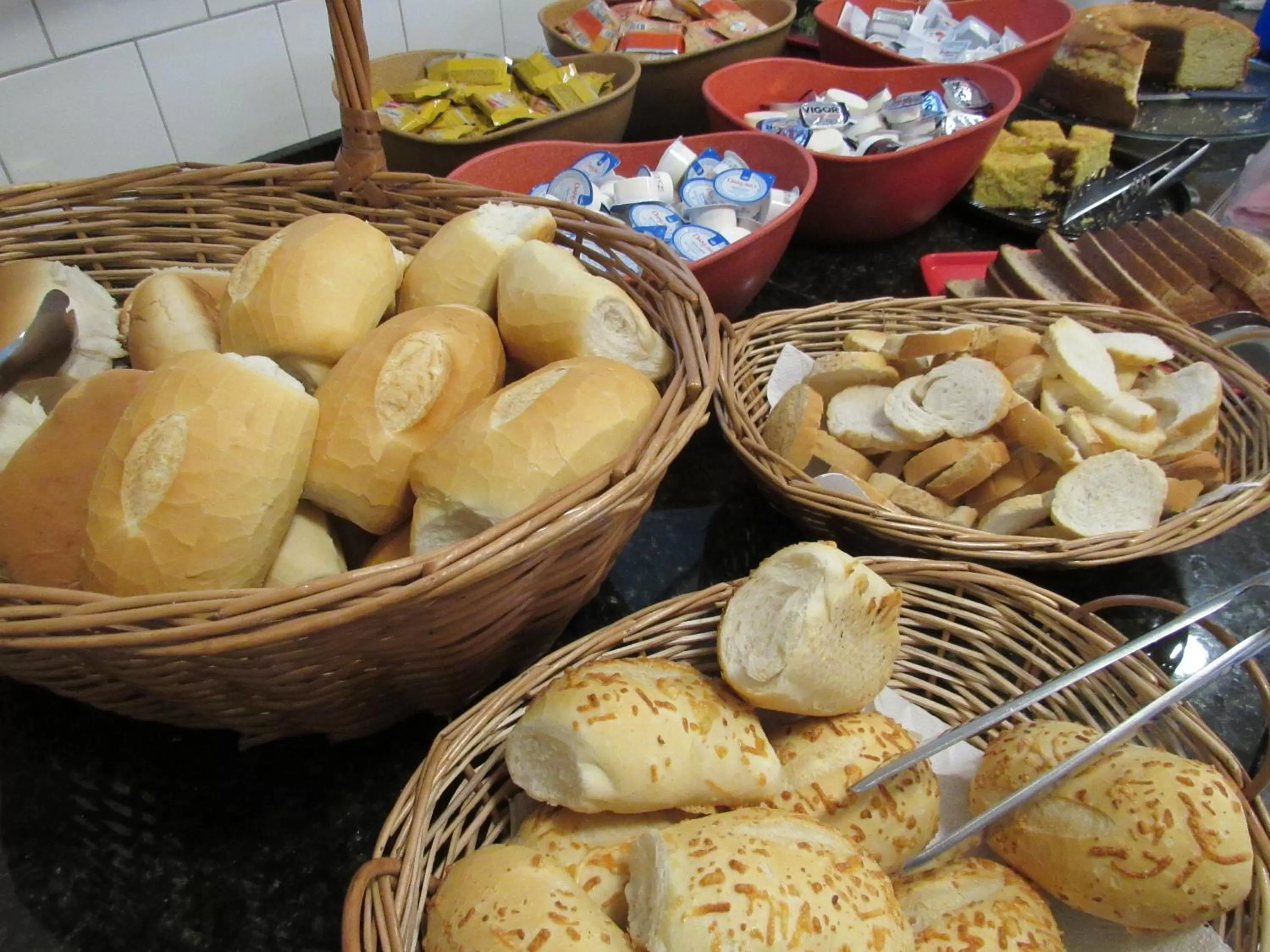 Breakfast in Hotel Neon - próximo a 25 de março, Bom Retiro e Brás, á 2min do mirante Sampa SKY e pista de skate Anhangabaú
