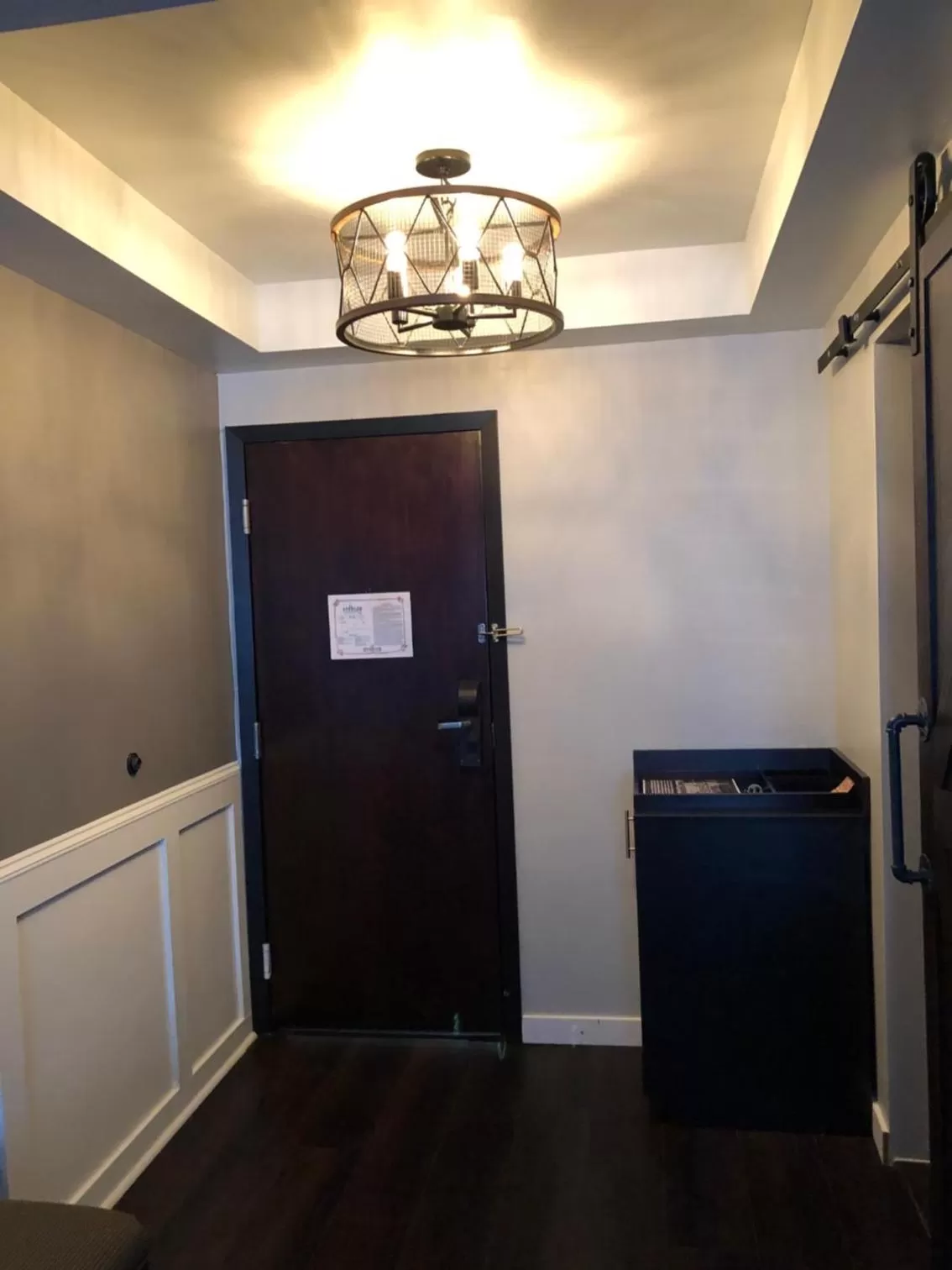 Cedar Stables Inn & Suites