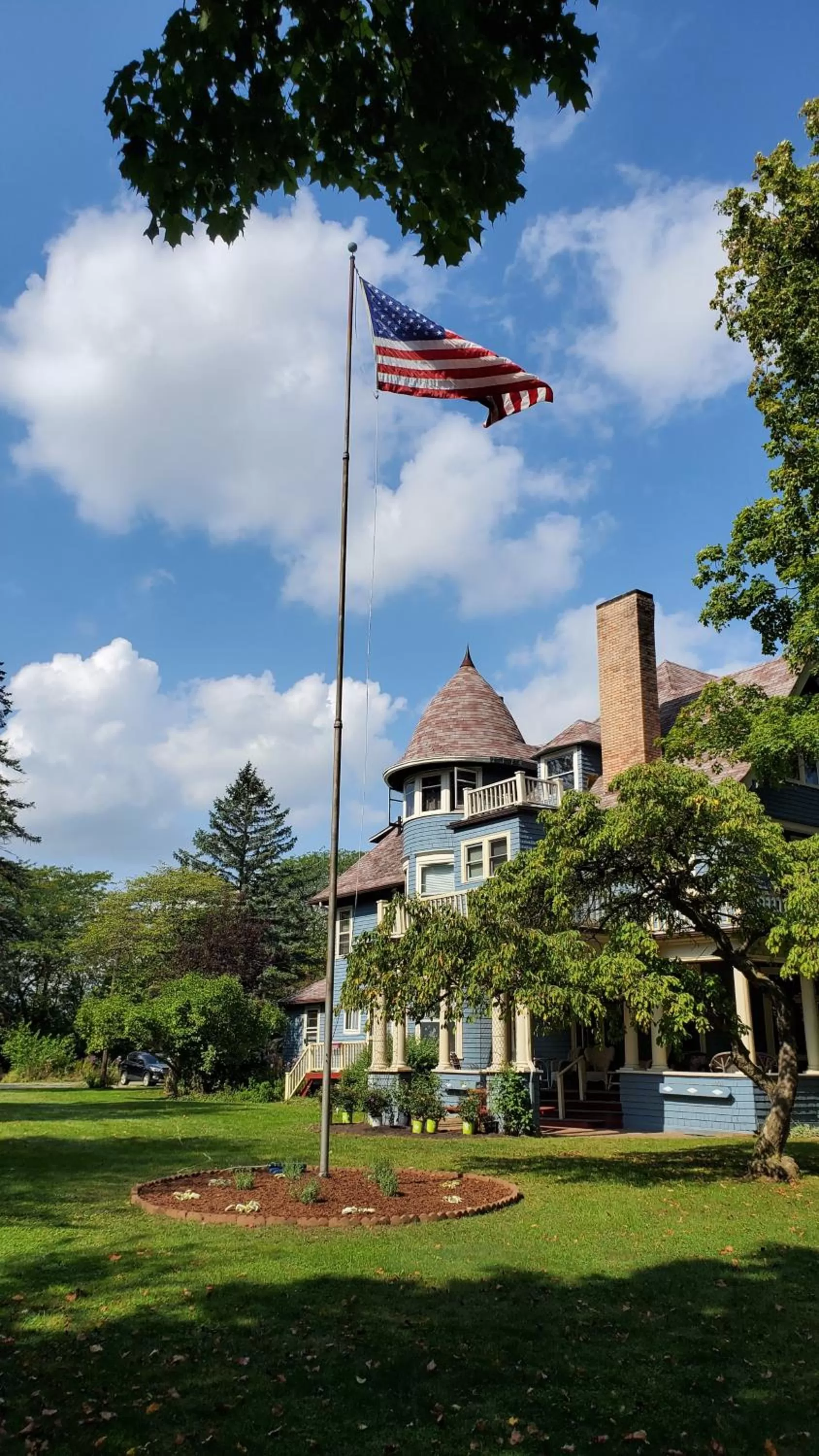 Property building in Saravilla Bed & Breakfast