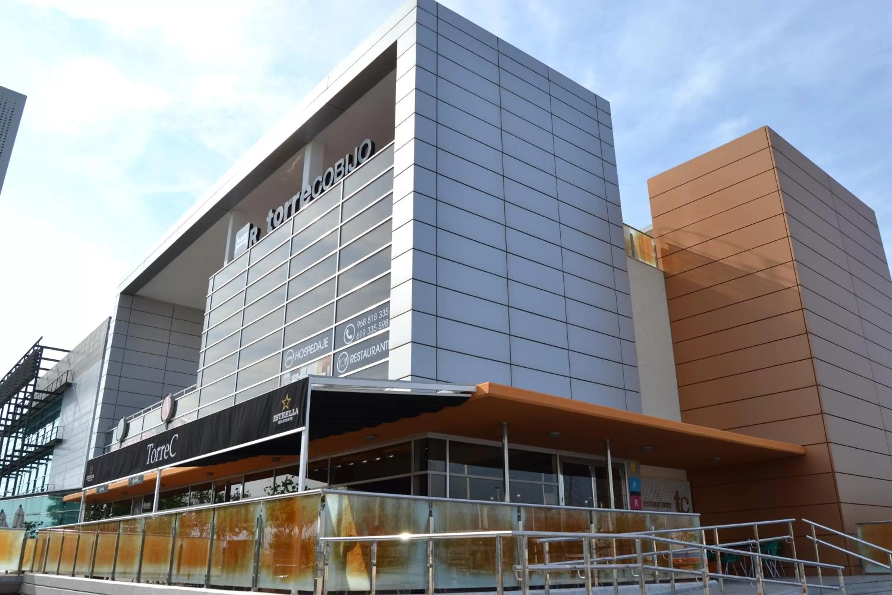 Facade/entrance in Torrecobijo