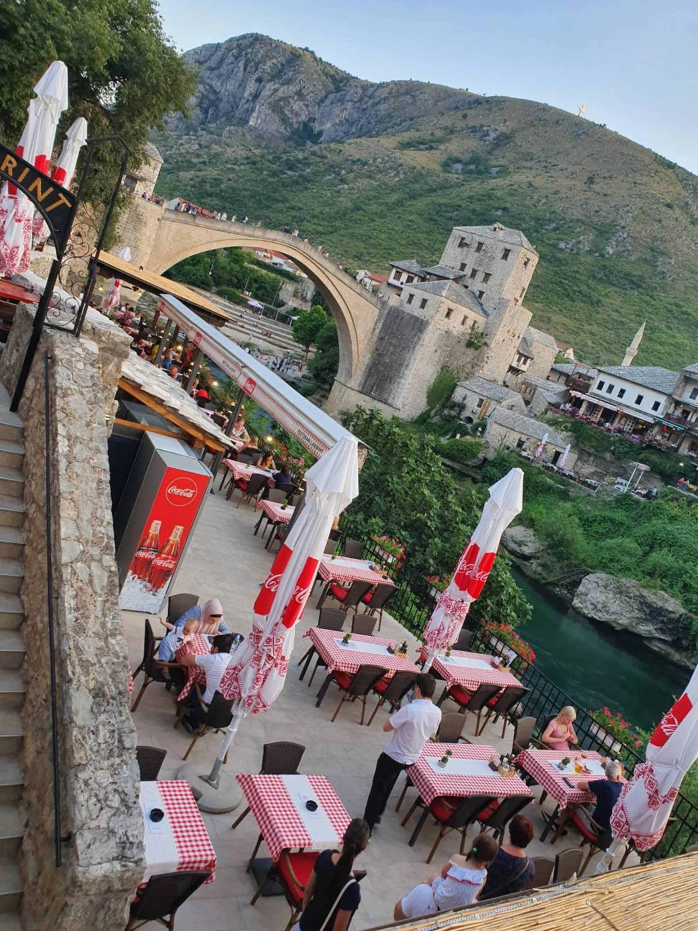 Restaurant/places to eat in Hotel Bristol