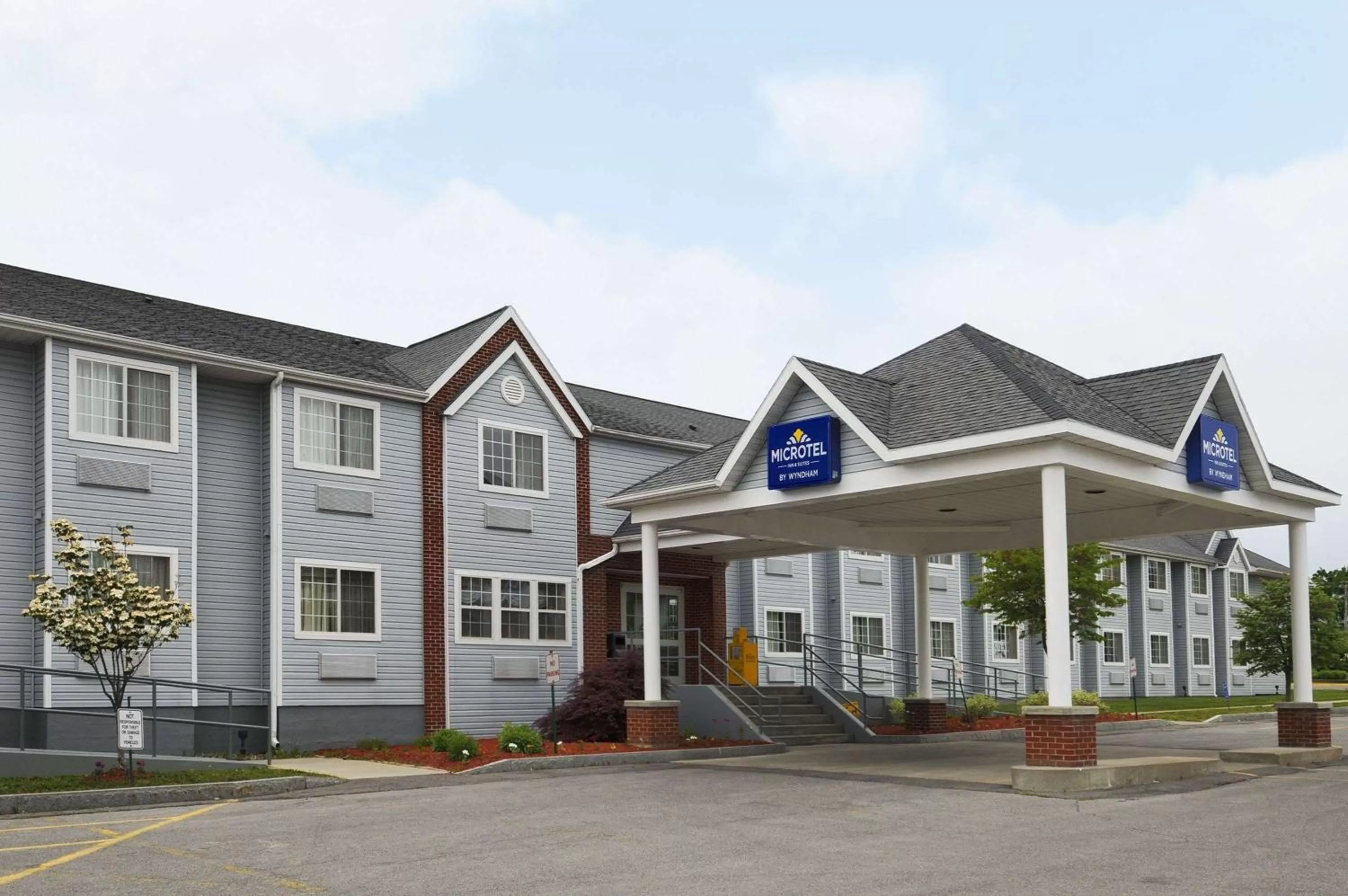 Property building in Microtel Inn & Suites by Wyndham Syracuse Baldwinsville