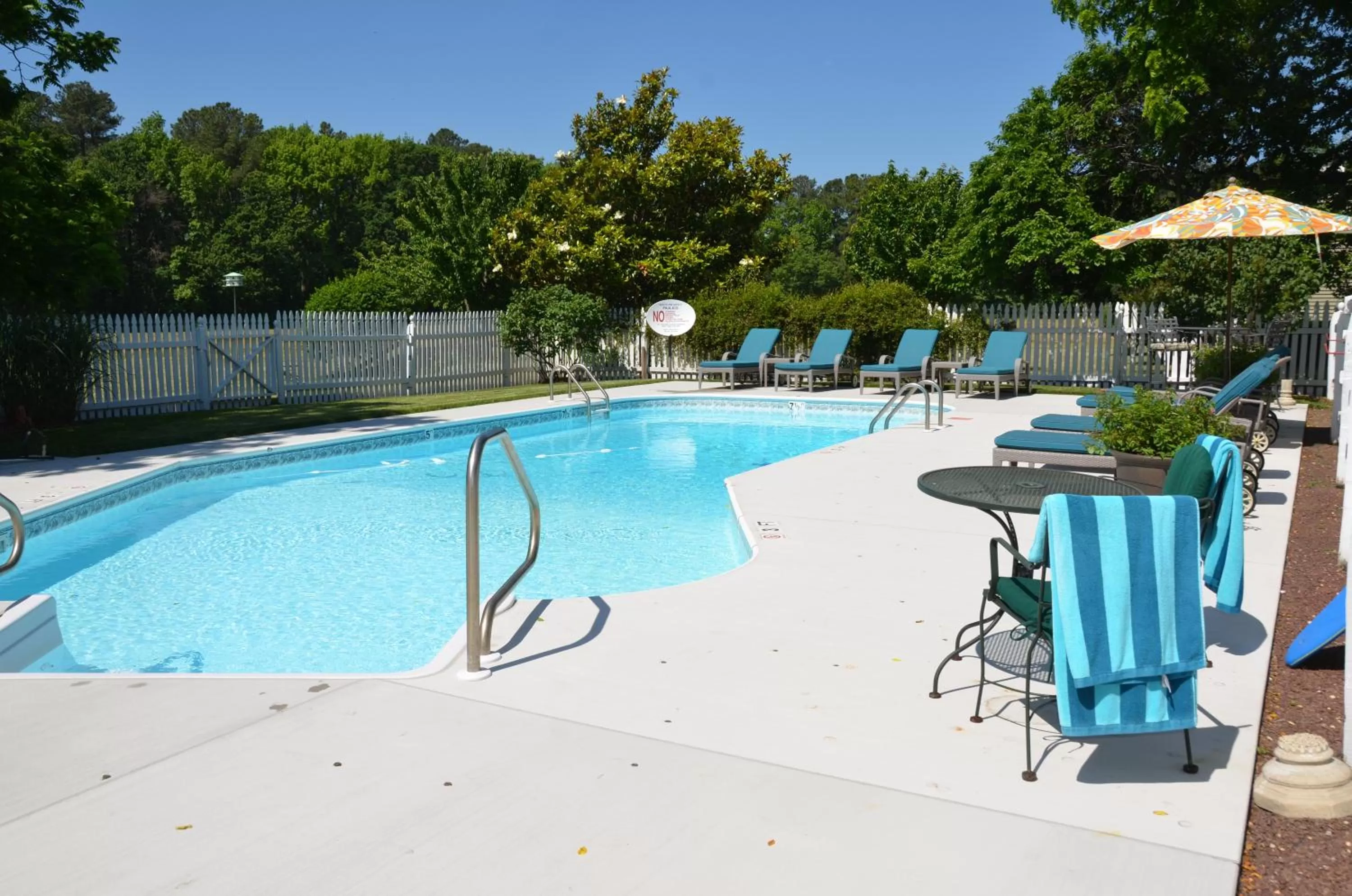 Inn at Huntingfield Creek