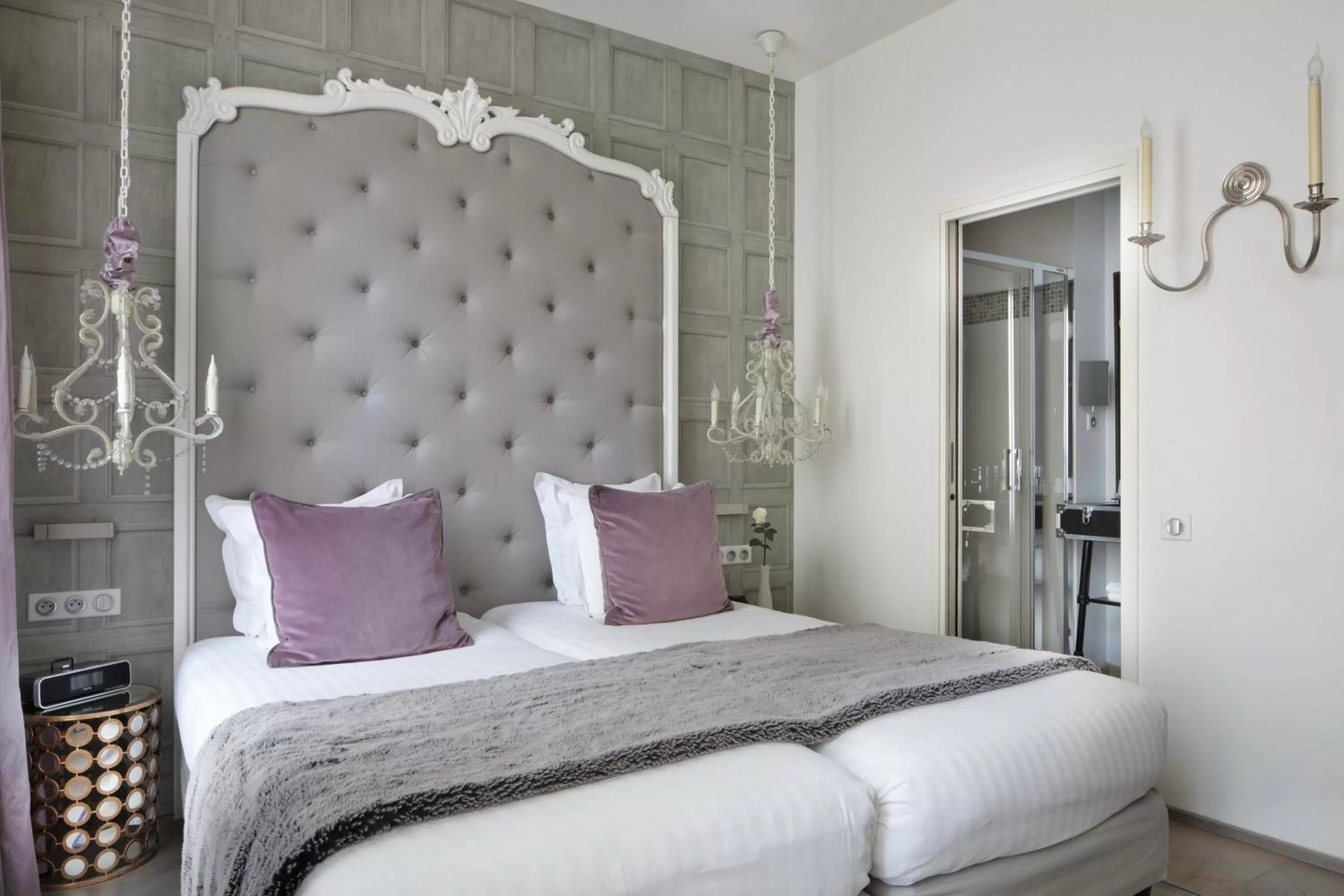 Bedroom, Bed in Le 123 Sébastopol - Astotel