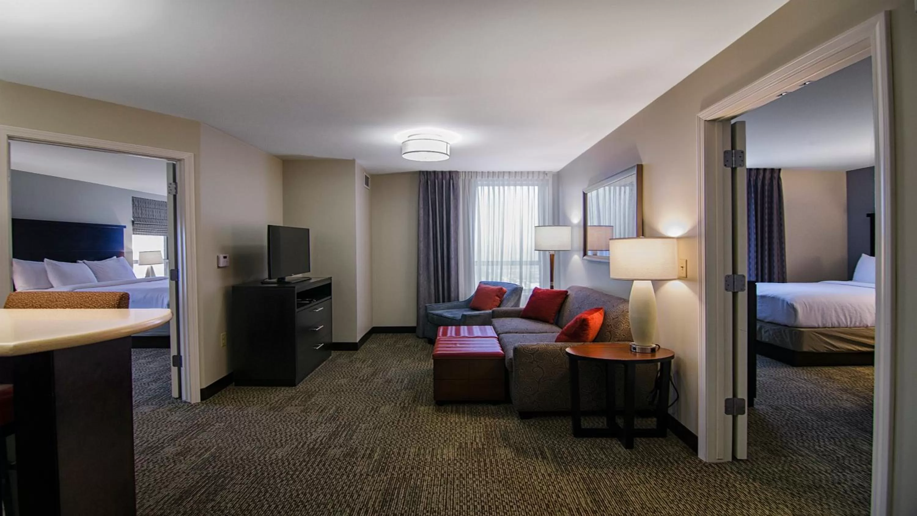 Photo of the whole room, Bed in Staybridge Suites Marquette by IHG