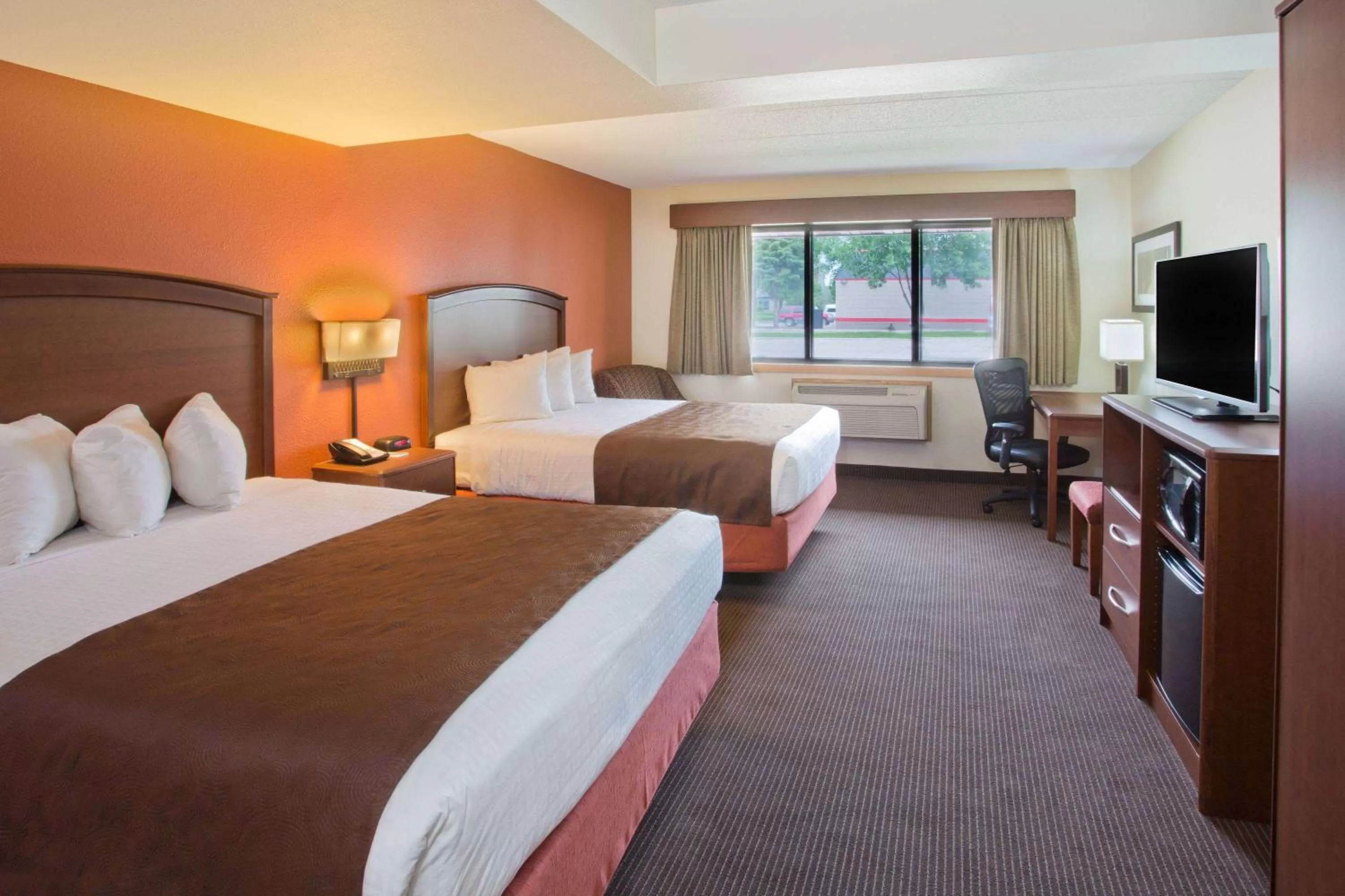 Photo of the whole room, Bed in AmericInn by Wyndham Grand Forks