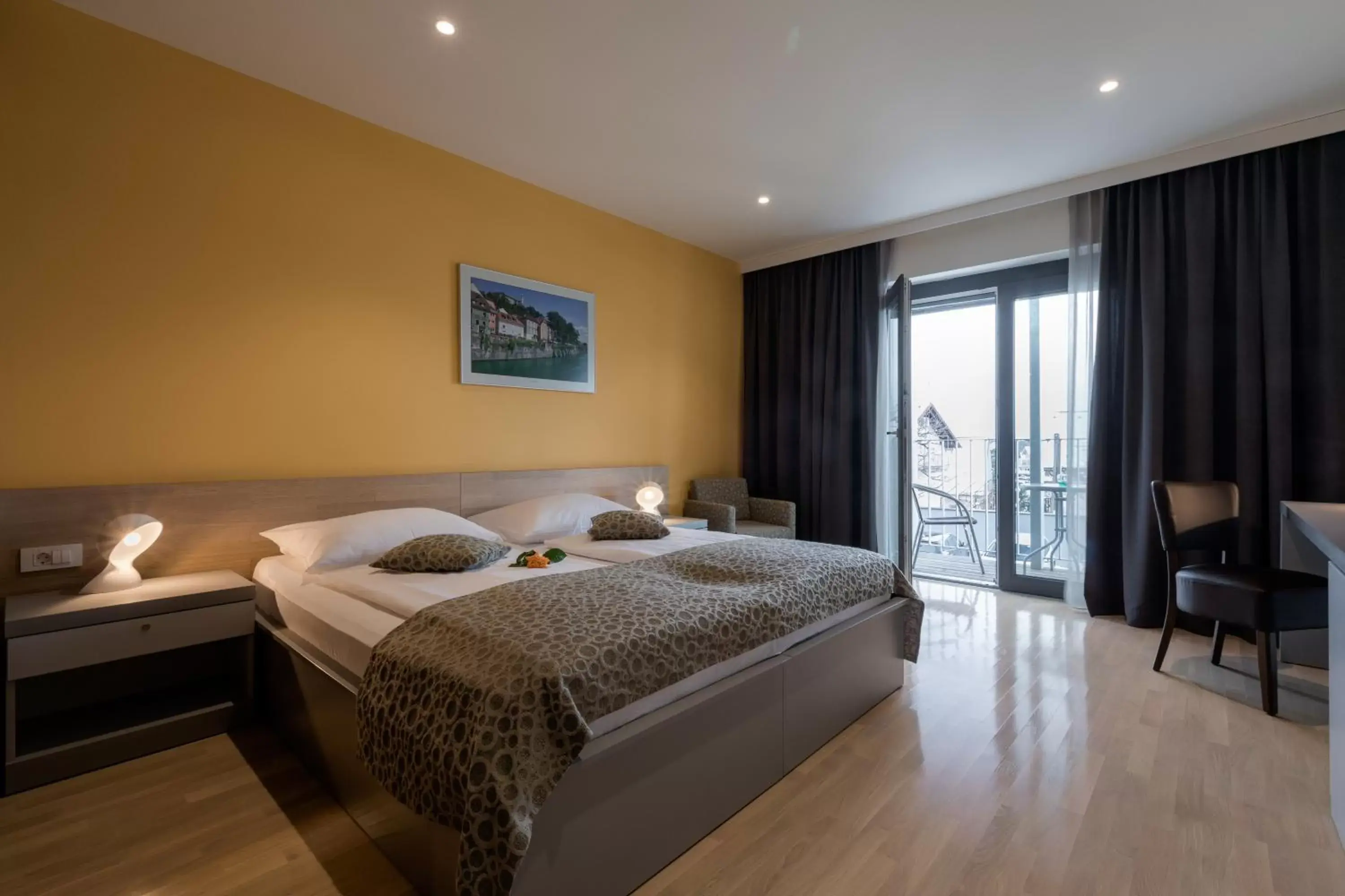 Double or Twin Room with Balcony - single occupancy in Hotel Florjančkov Hram Double or Twin Room with Balcony - single occupancy in Hotel Florjančkov Hram
