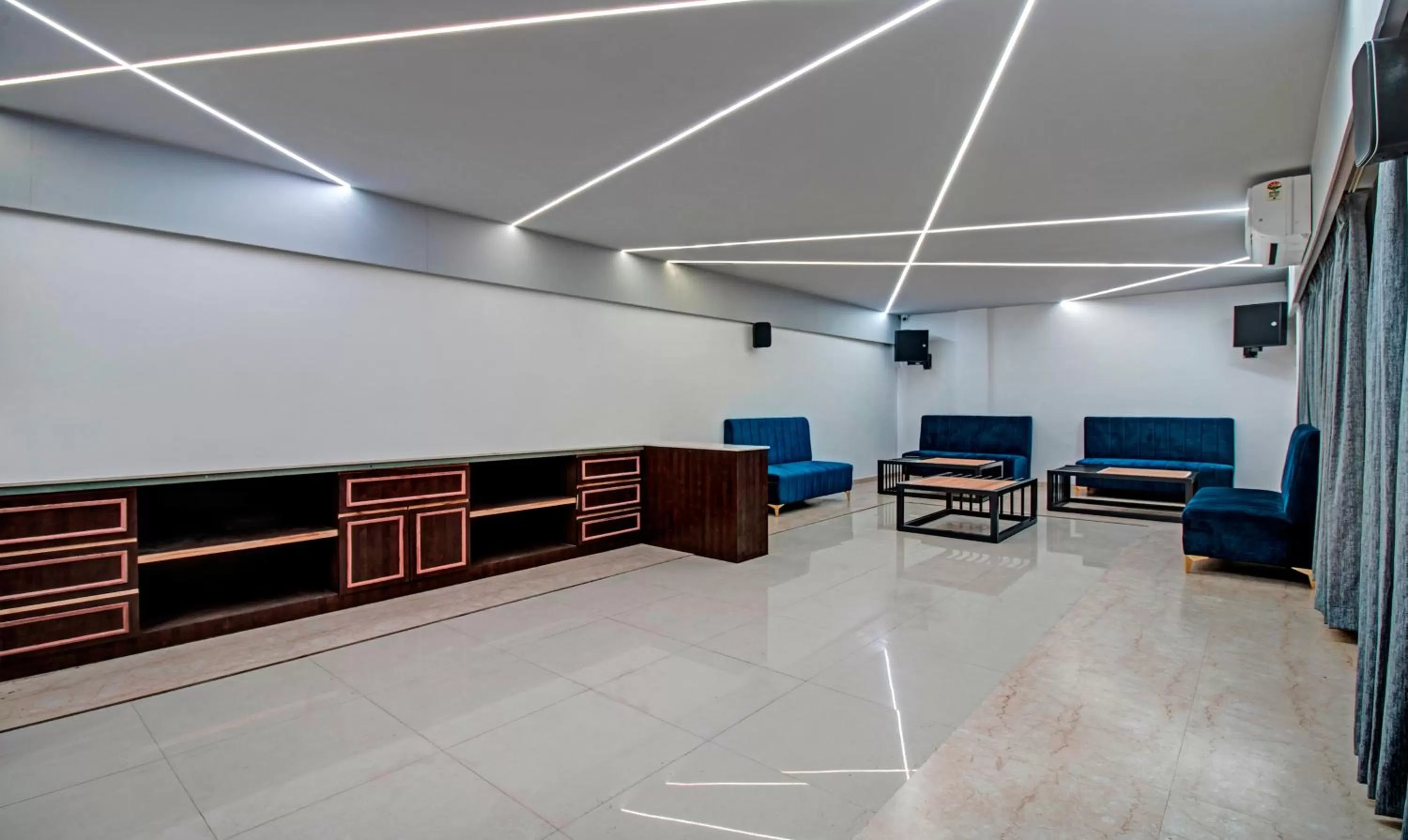 Lobby or reception in Treebo Premium Median Inn