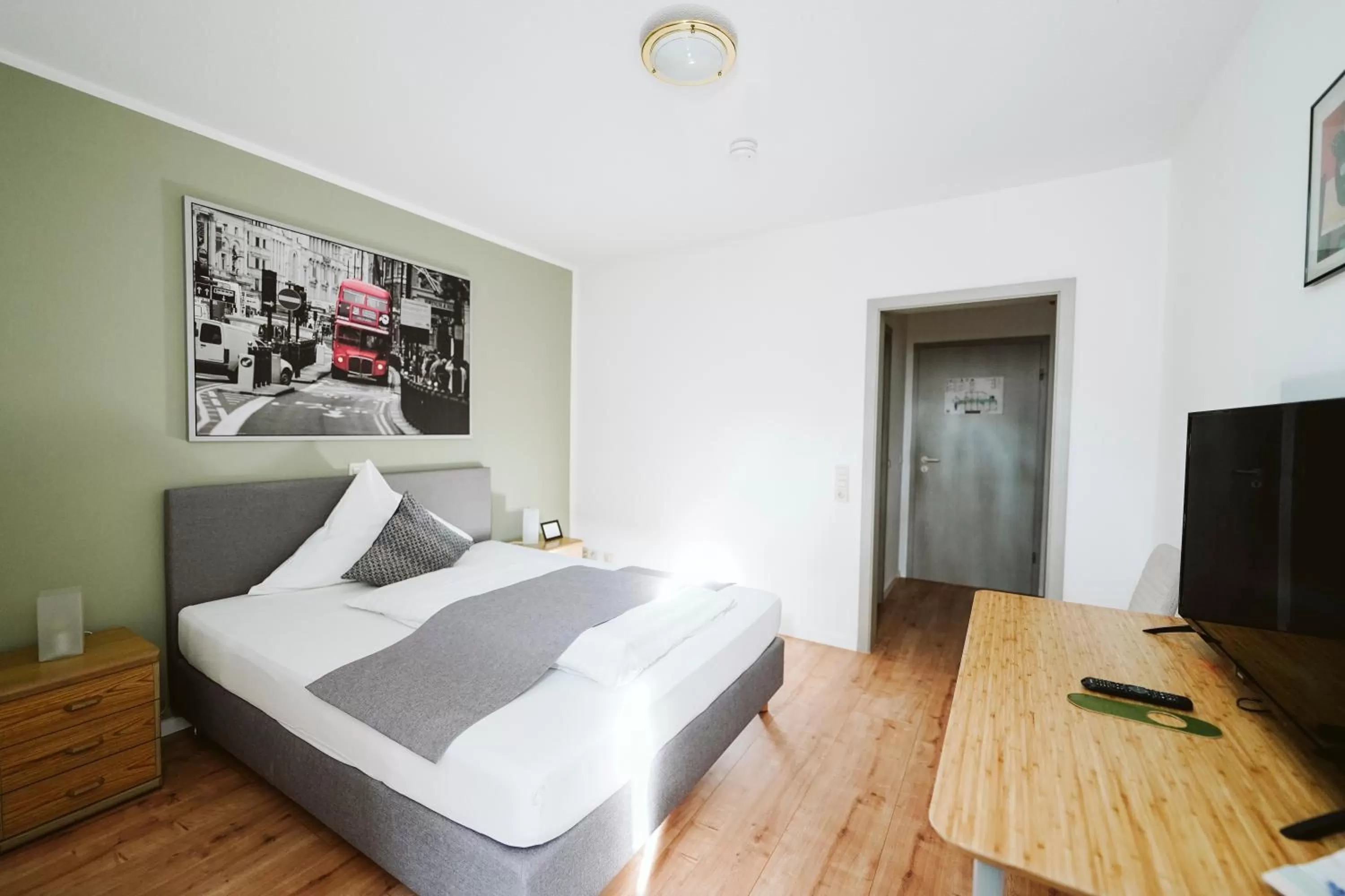 Bed in Hotel Grüner Baum