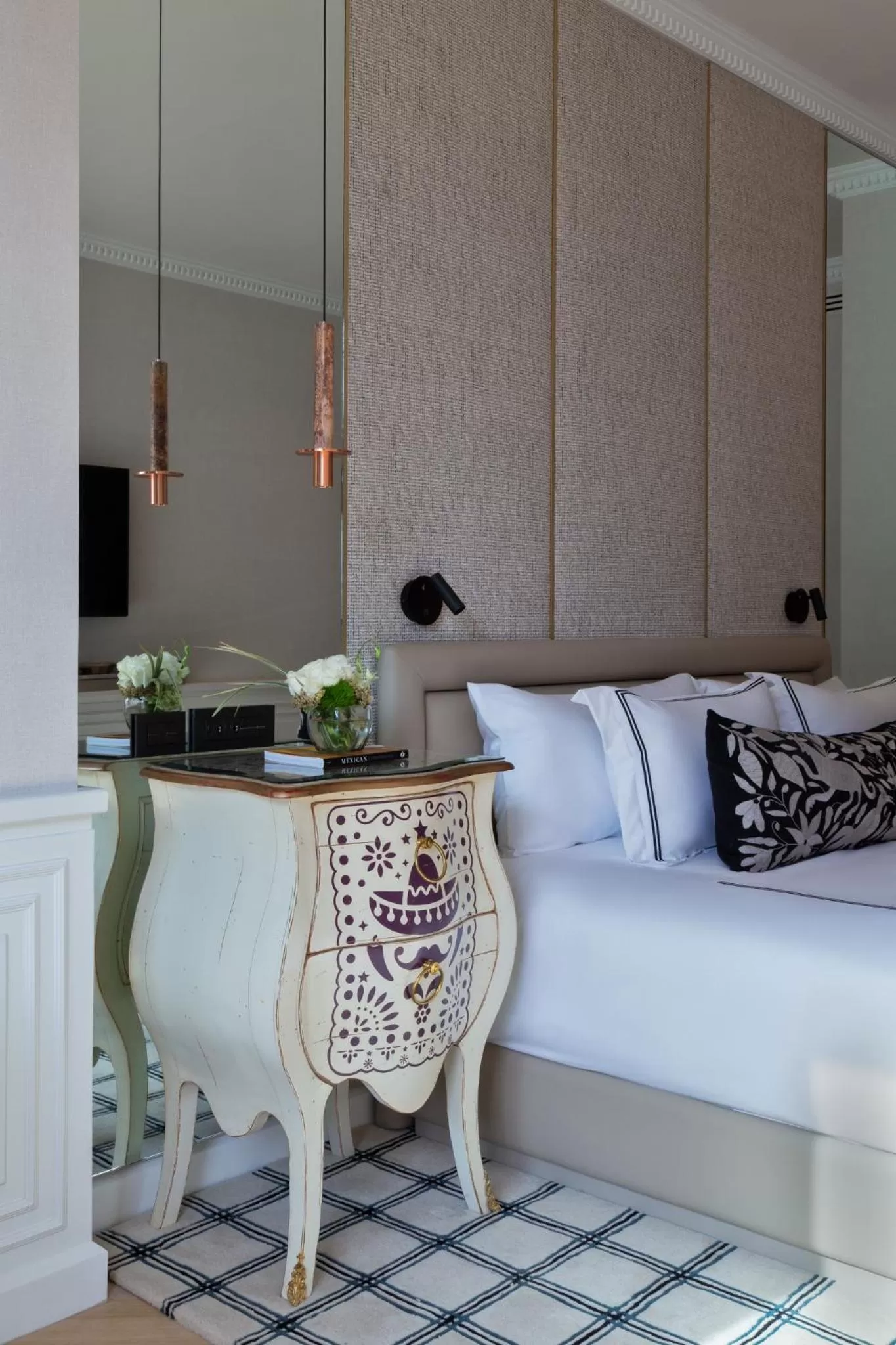 Bedroom in The Alest Hotel