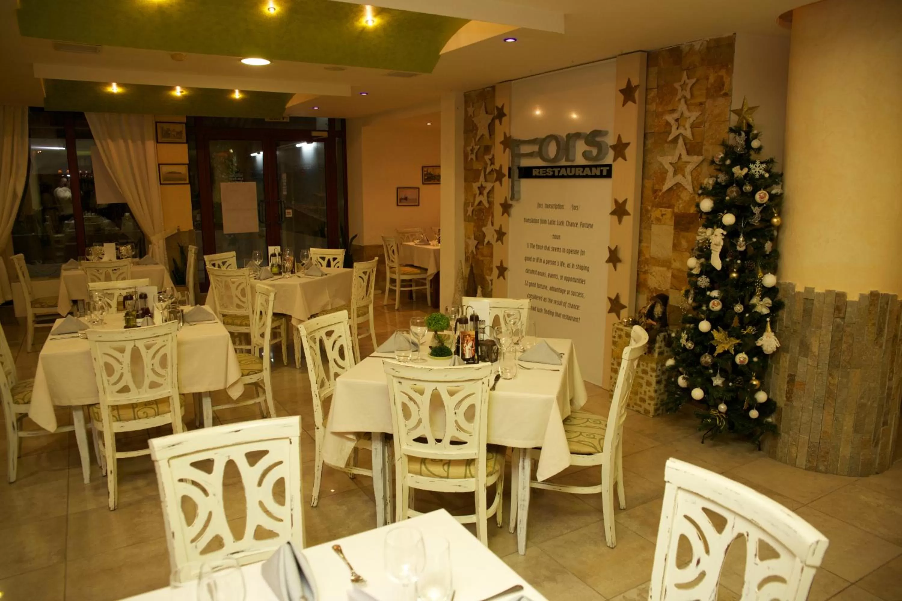 Restaurant/places to eat in Hotel Fors