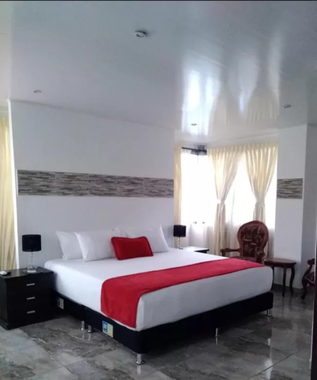 Bedroom, Bed in Hotel Cafe Plaza