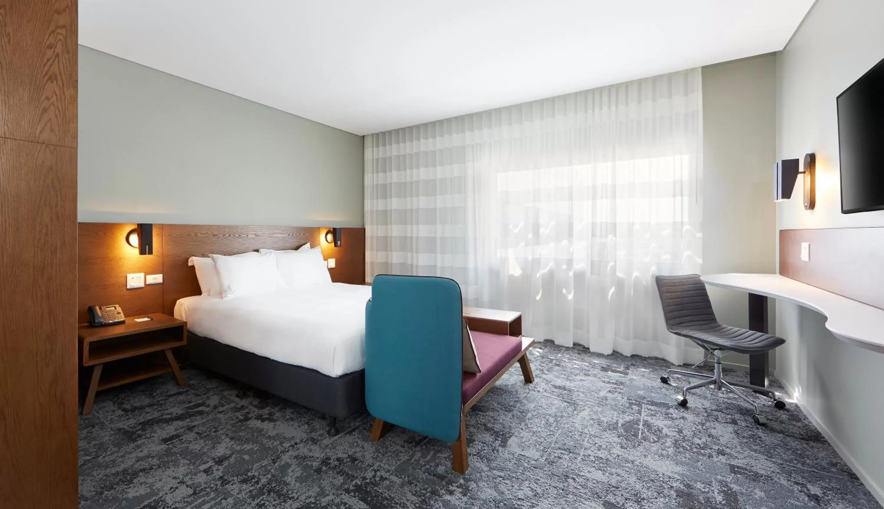 Standard Queen Room - Accessible with Free Breakfast in Holiday Inn Express Newcastle by IHG Standard Queen Room - Accessible with Free Breakfast in Holiday Inn Express Newcastle by IHG