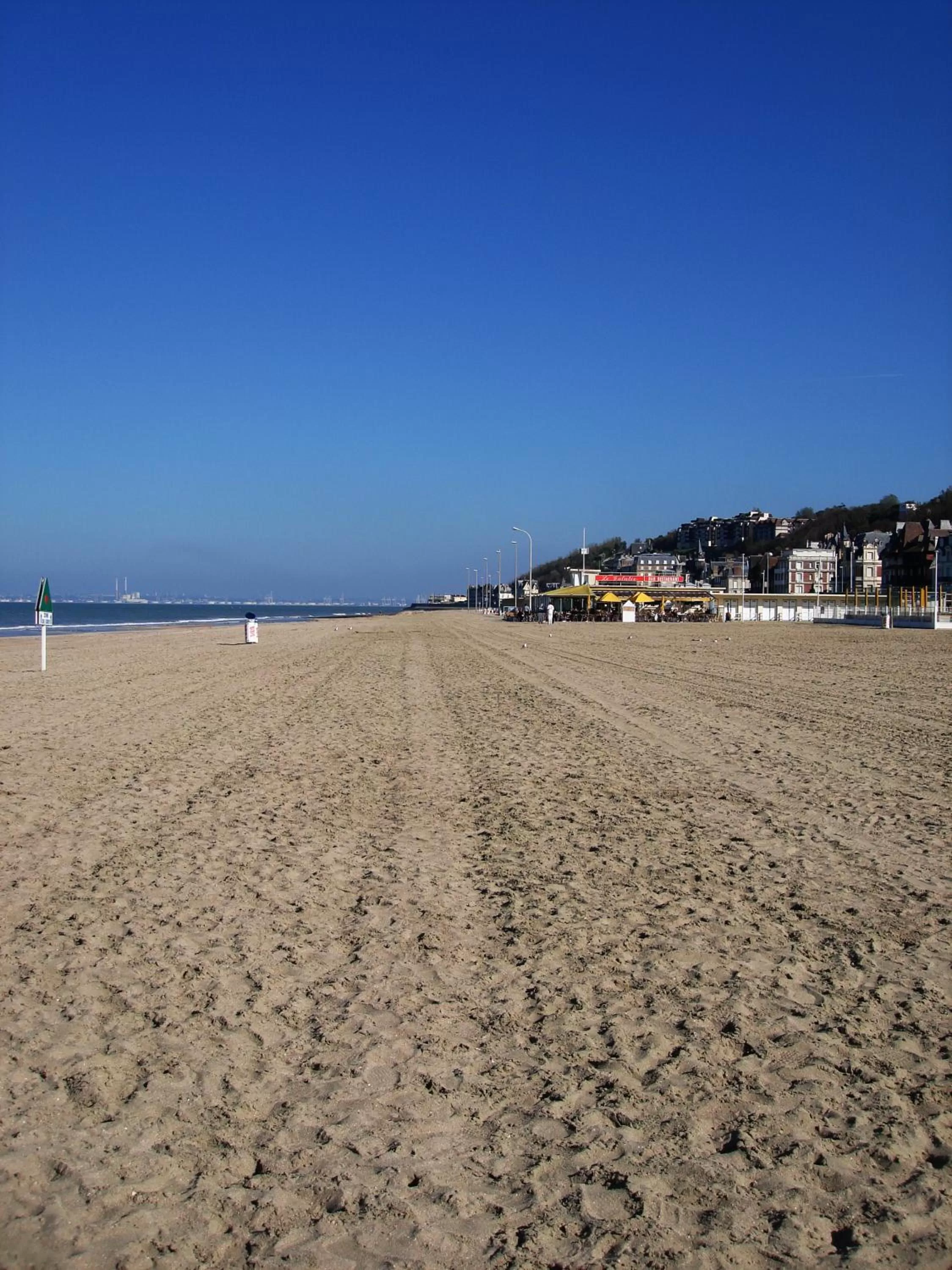 Beach in La Romance et la Romanesque